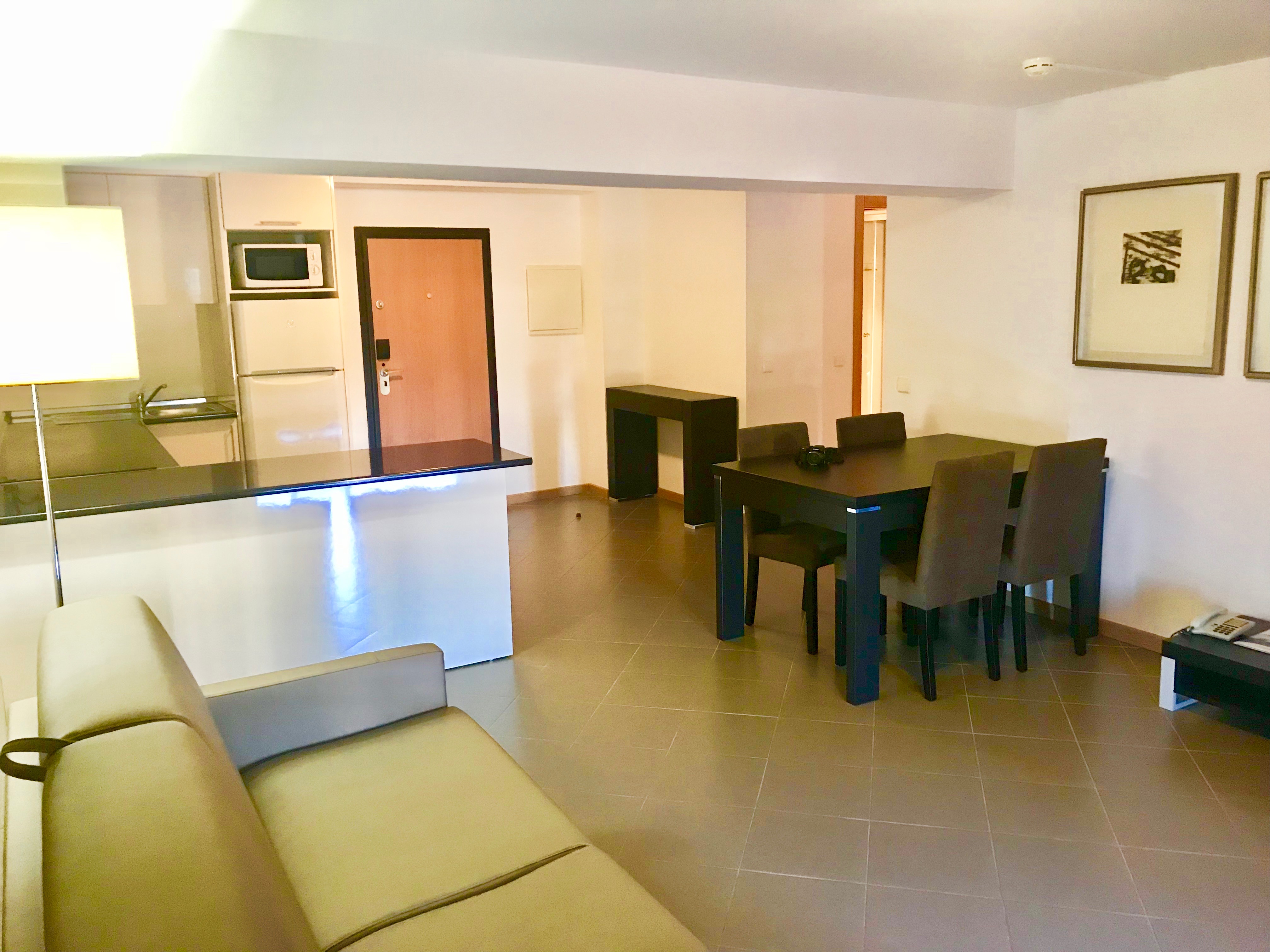 Studio Without Balcony