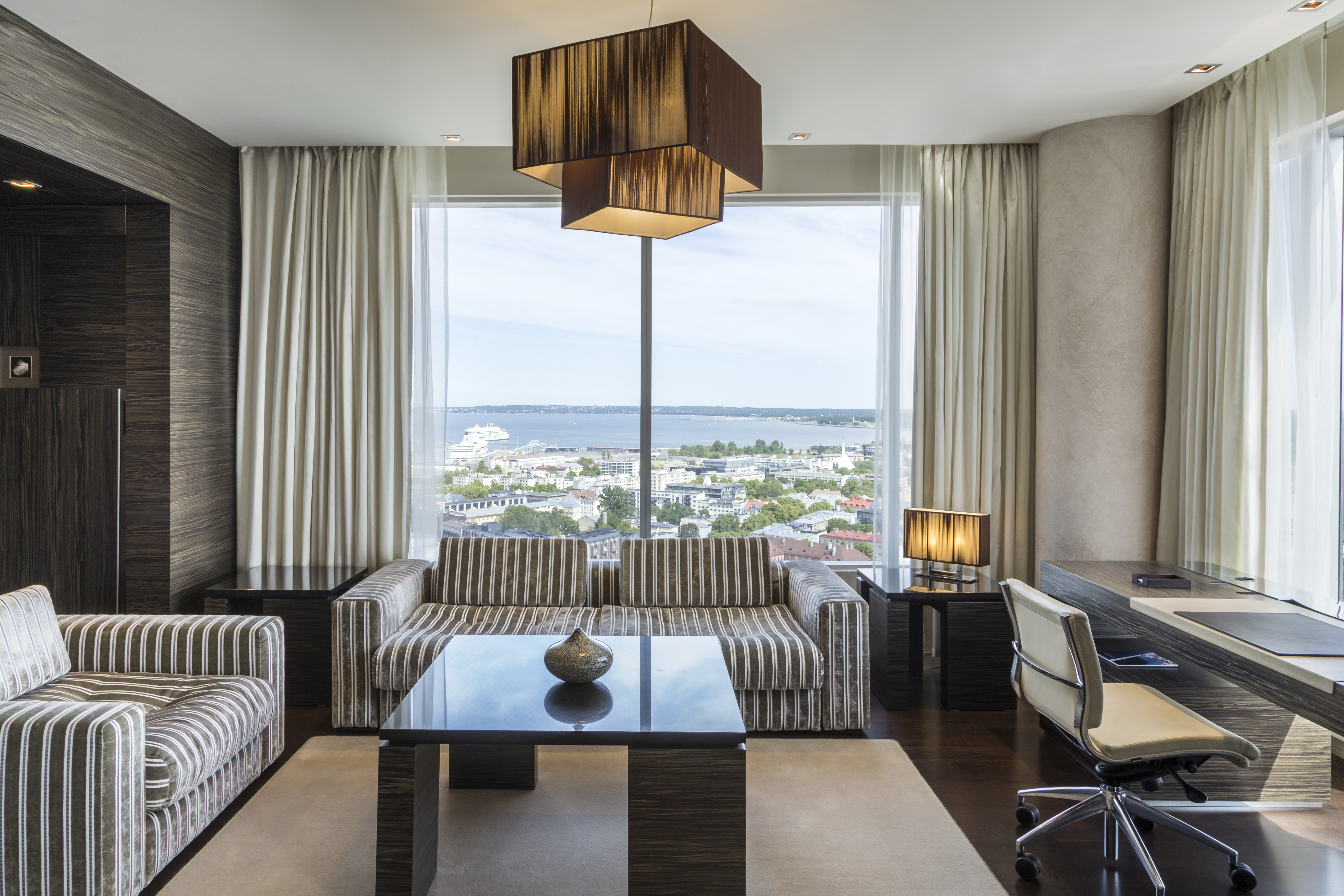 Suite Executive King Bed