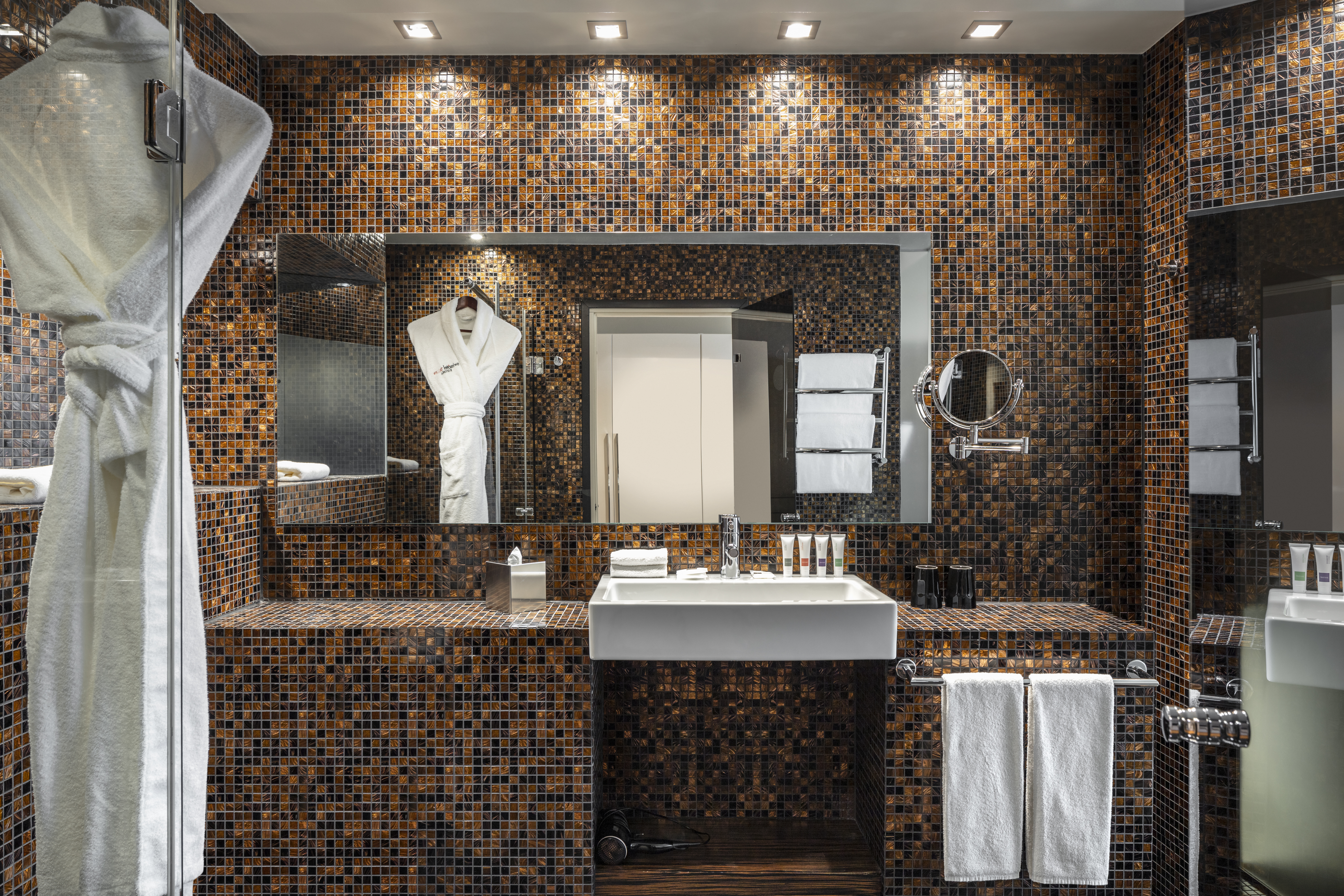 Double King Size Bed