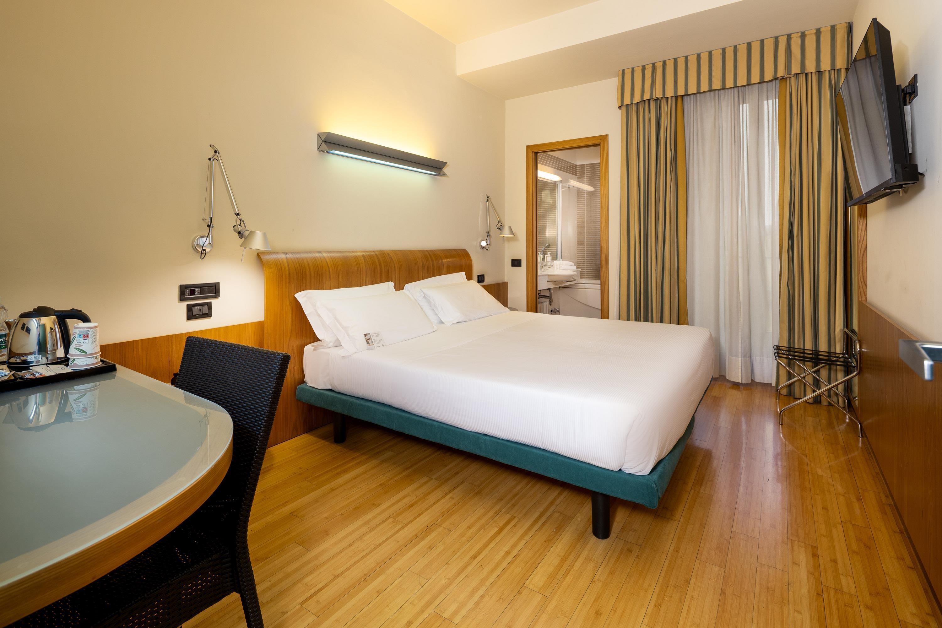 Double Superior Queen Bed