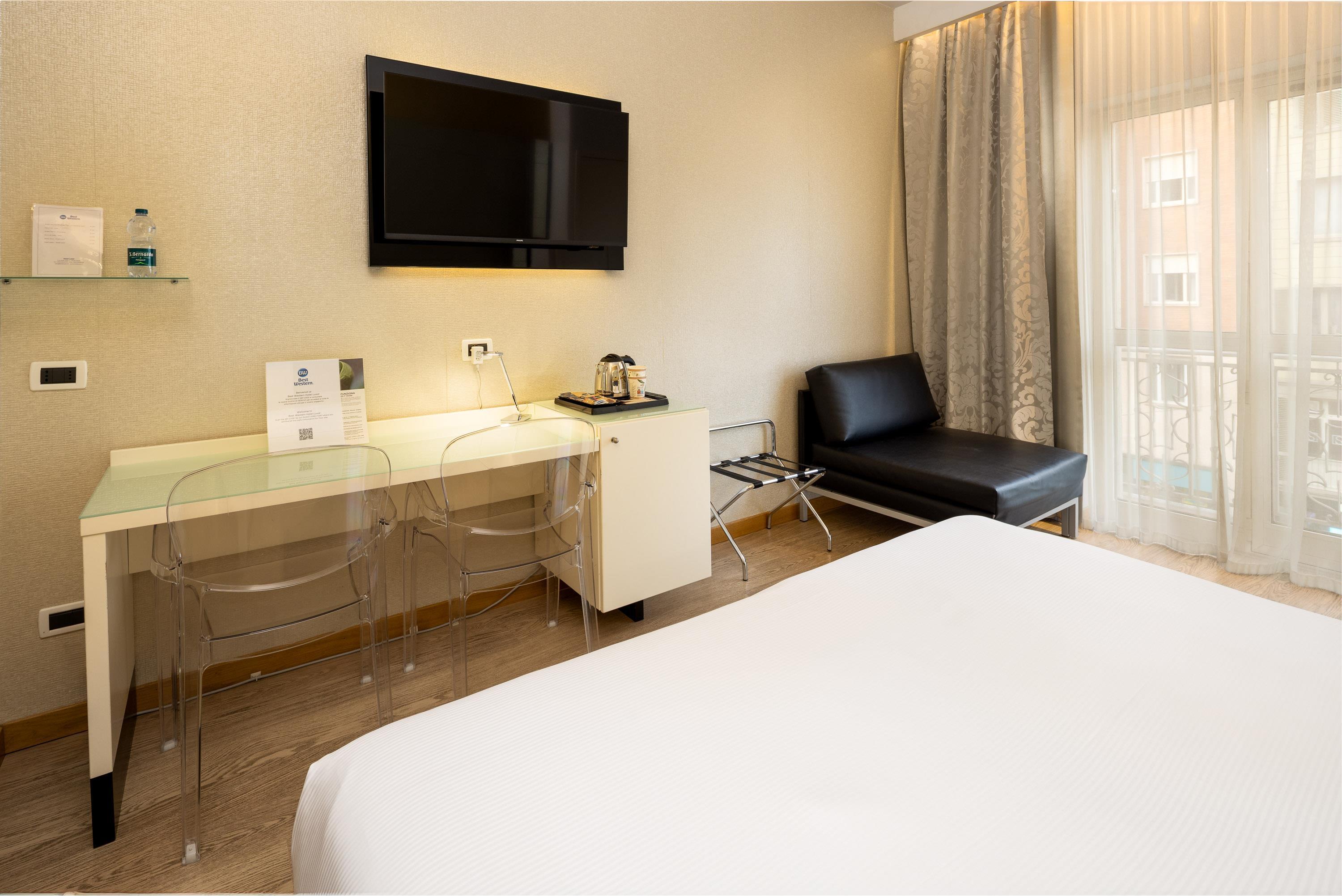 Double Classic Queen Bed