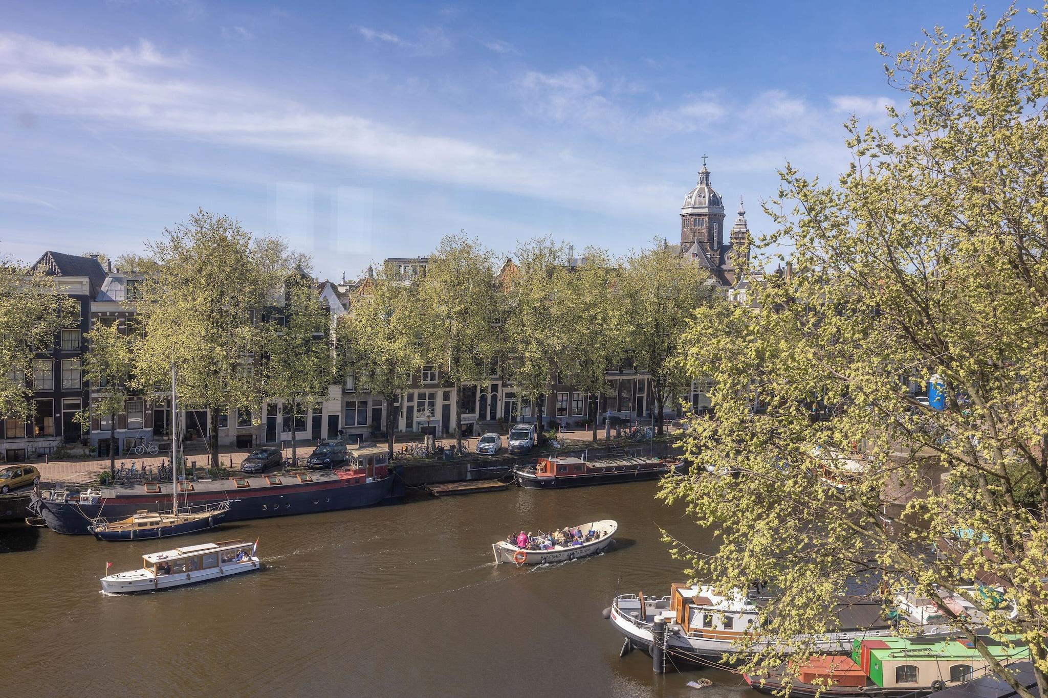 Double Deluxe Canal View