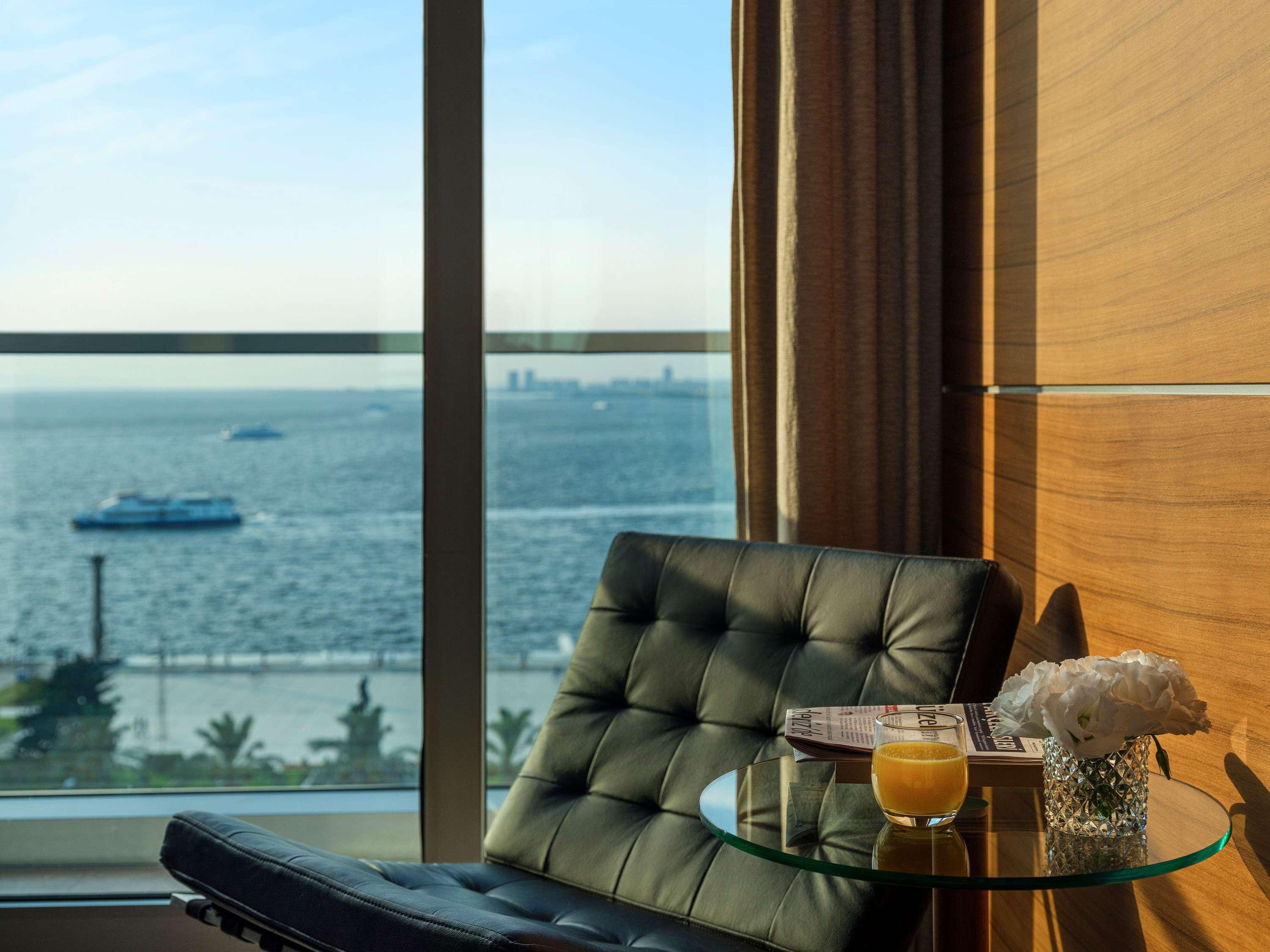 Room Sea View King Bed