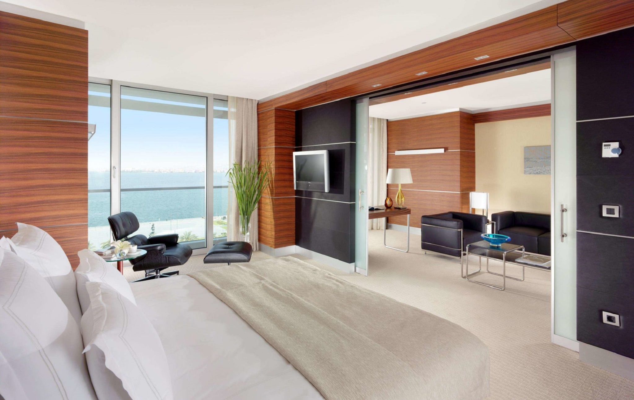 Twin Executive King Bed