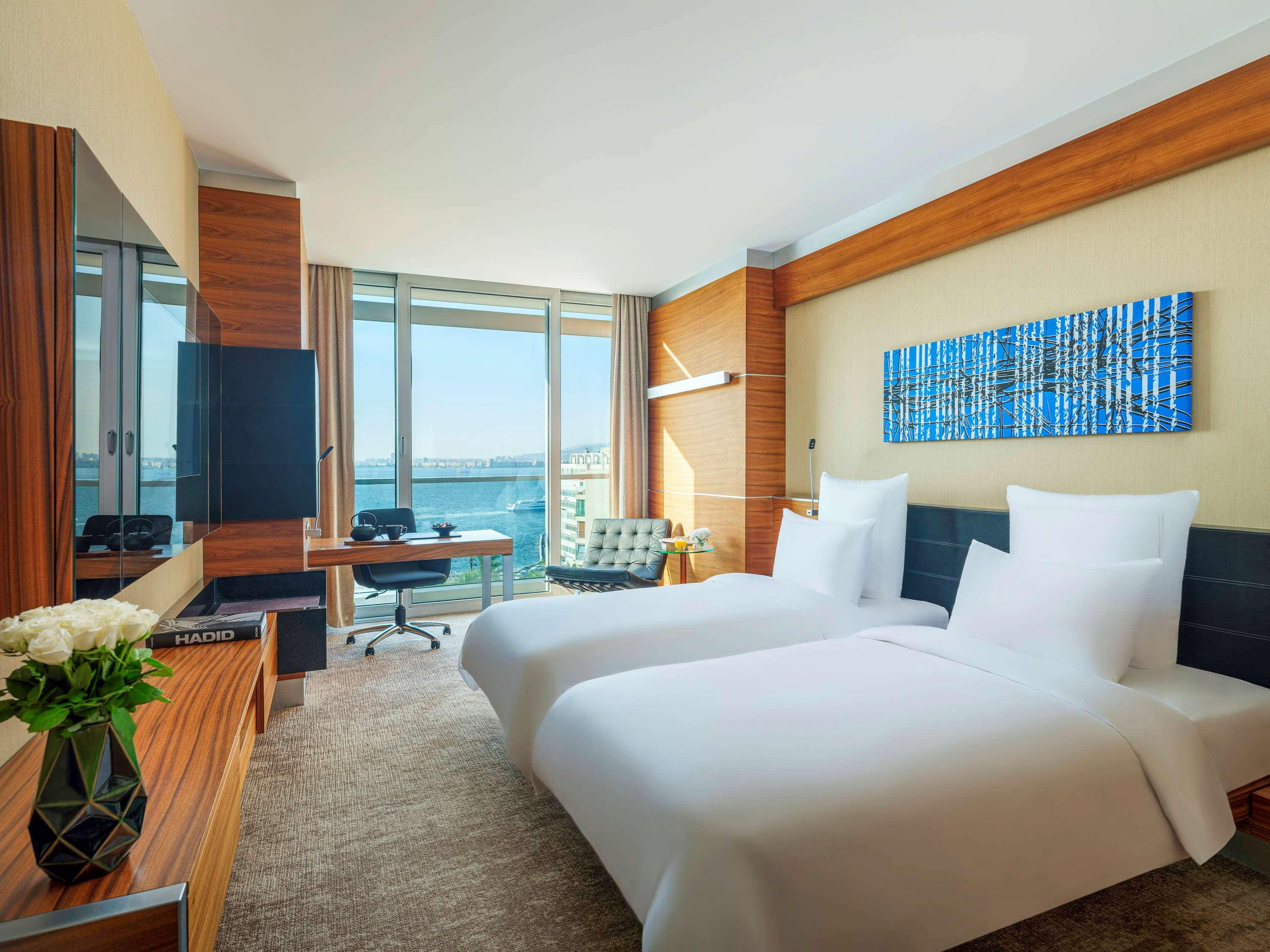 Twin Executive Sea View