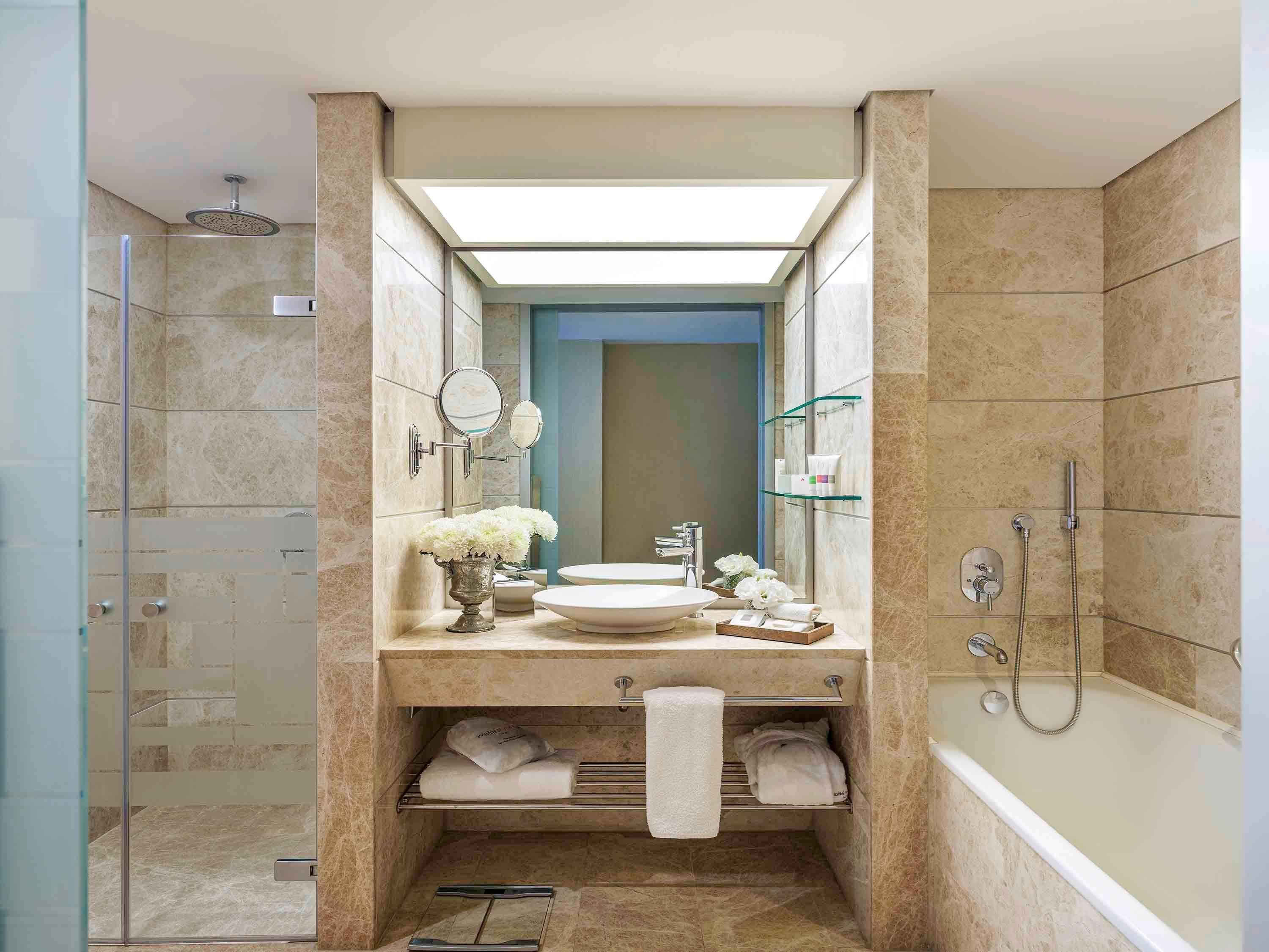 Twin Executive Sea View