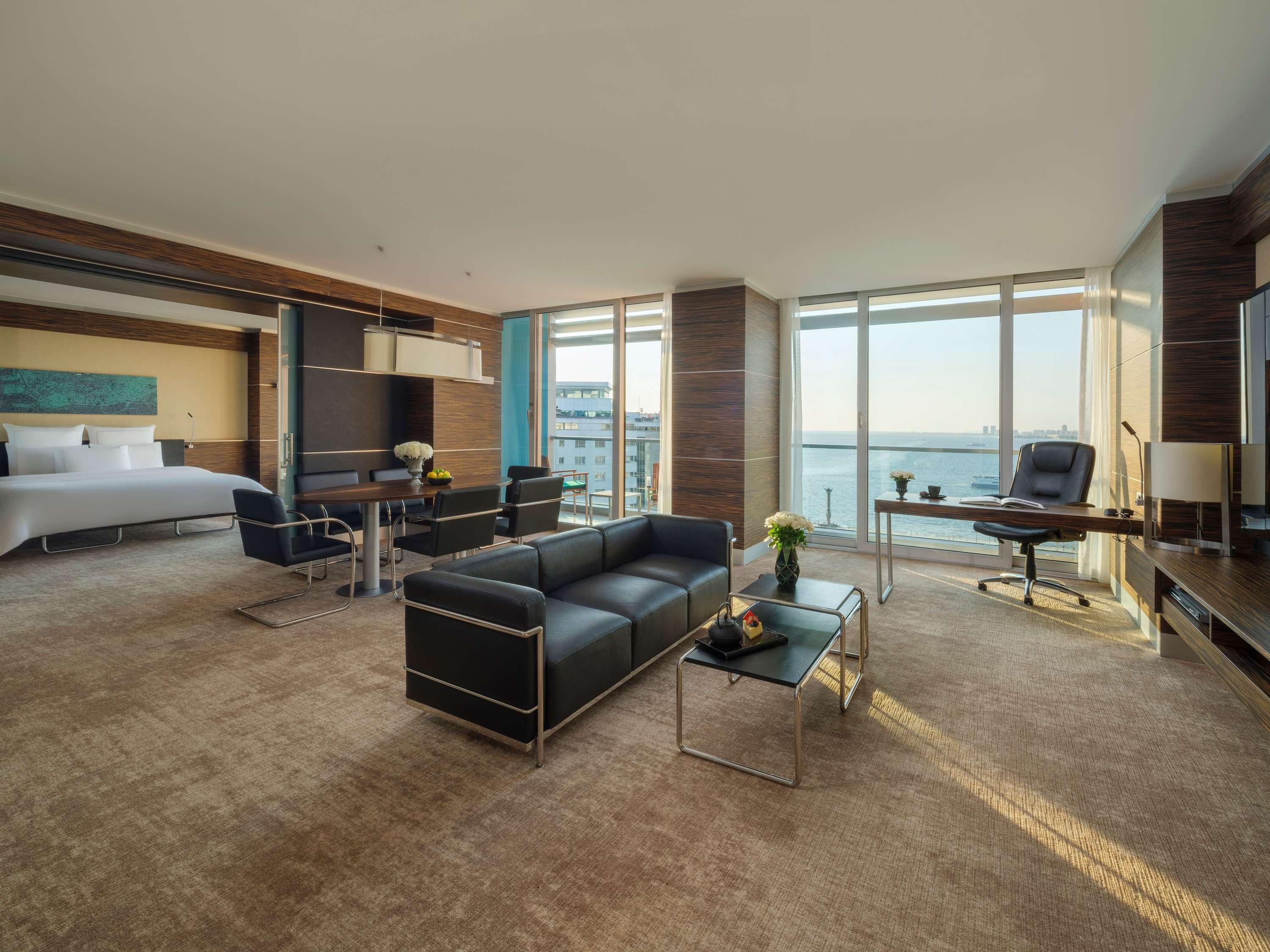 Double City View King Bed