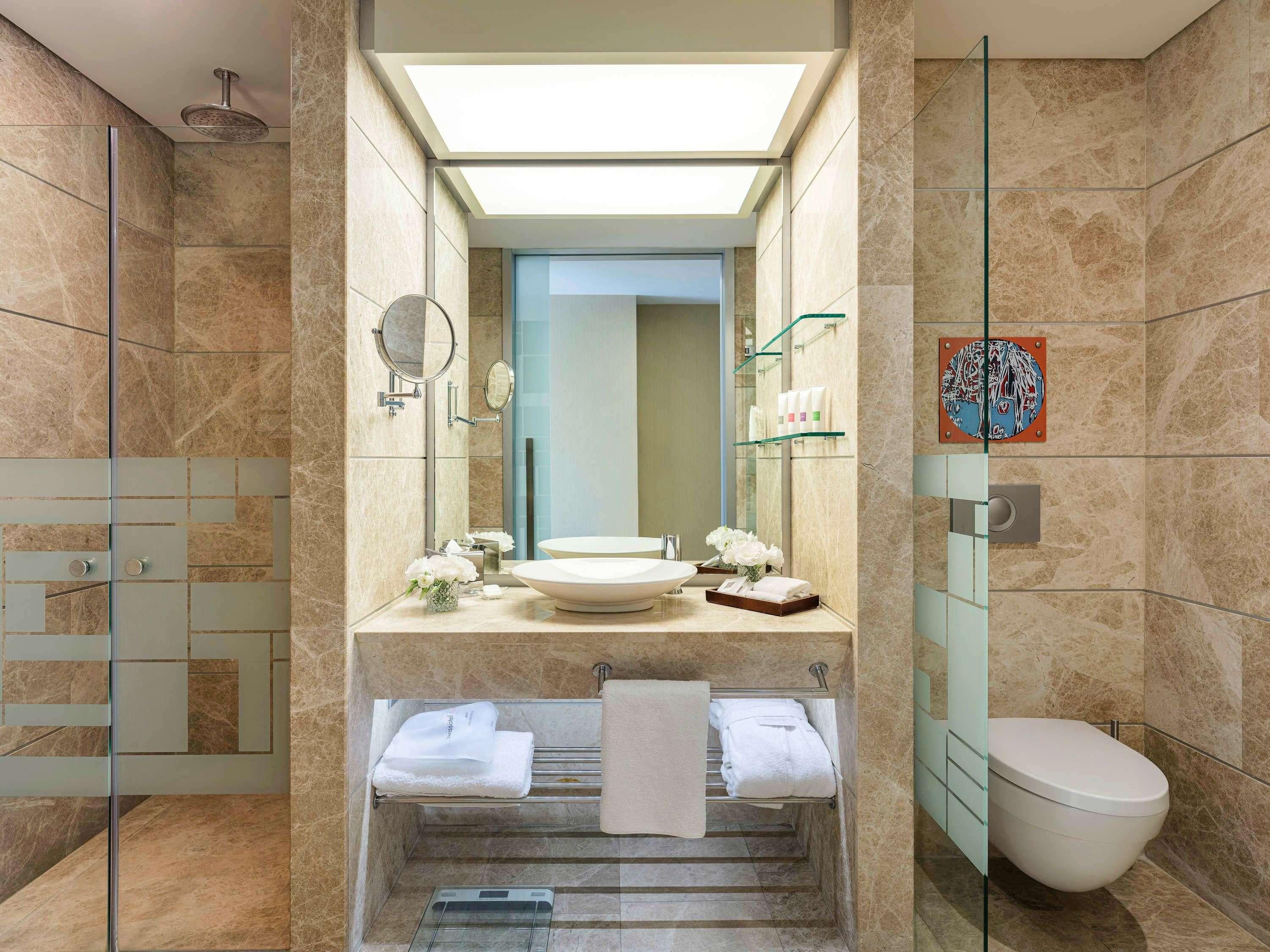 Double City View King Bed