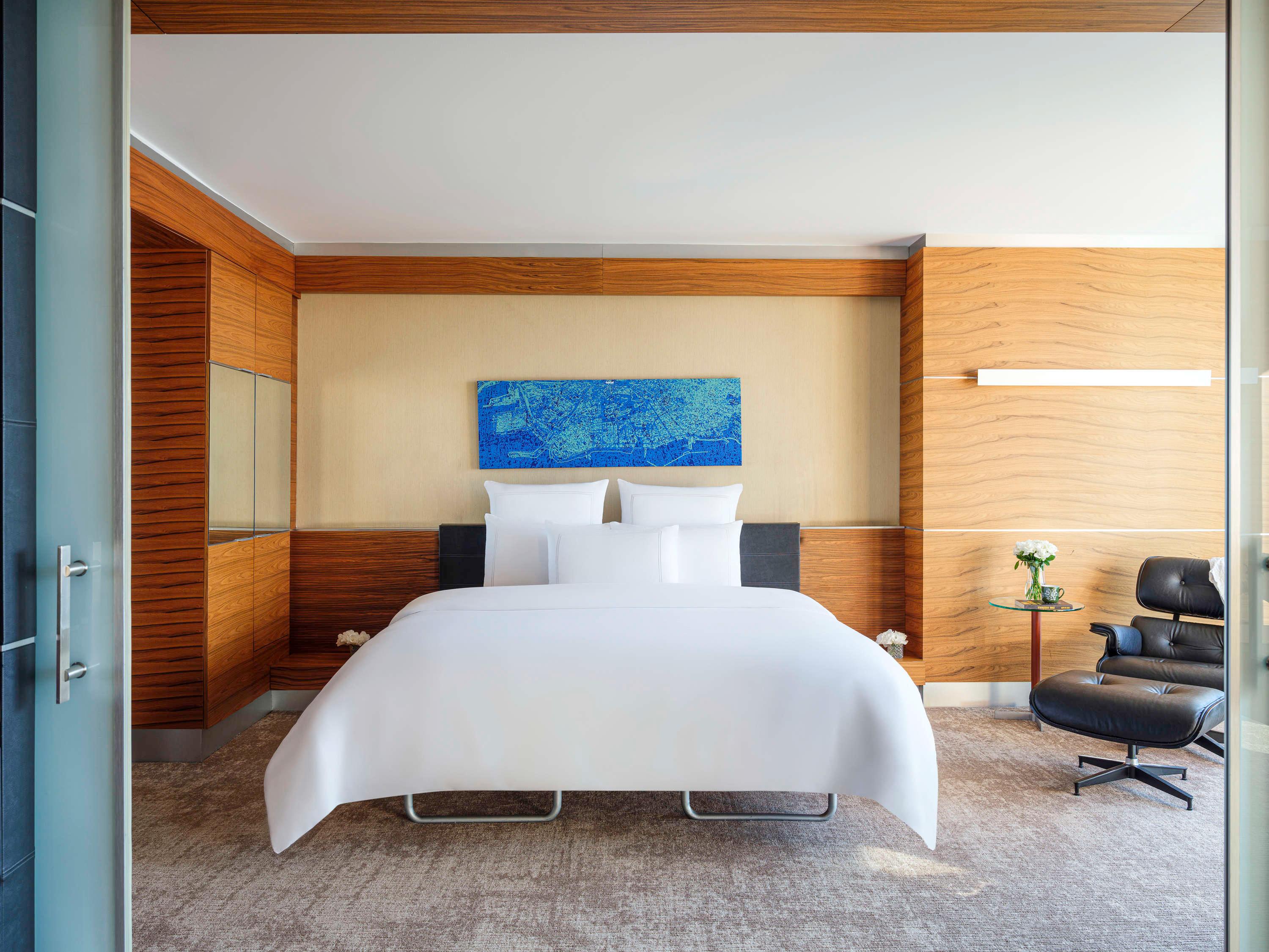 Double City View King Bed