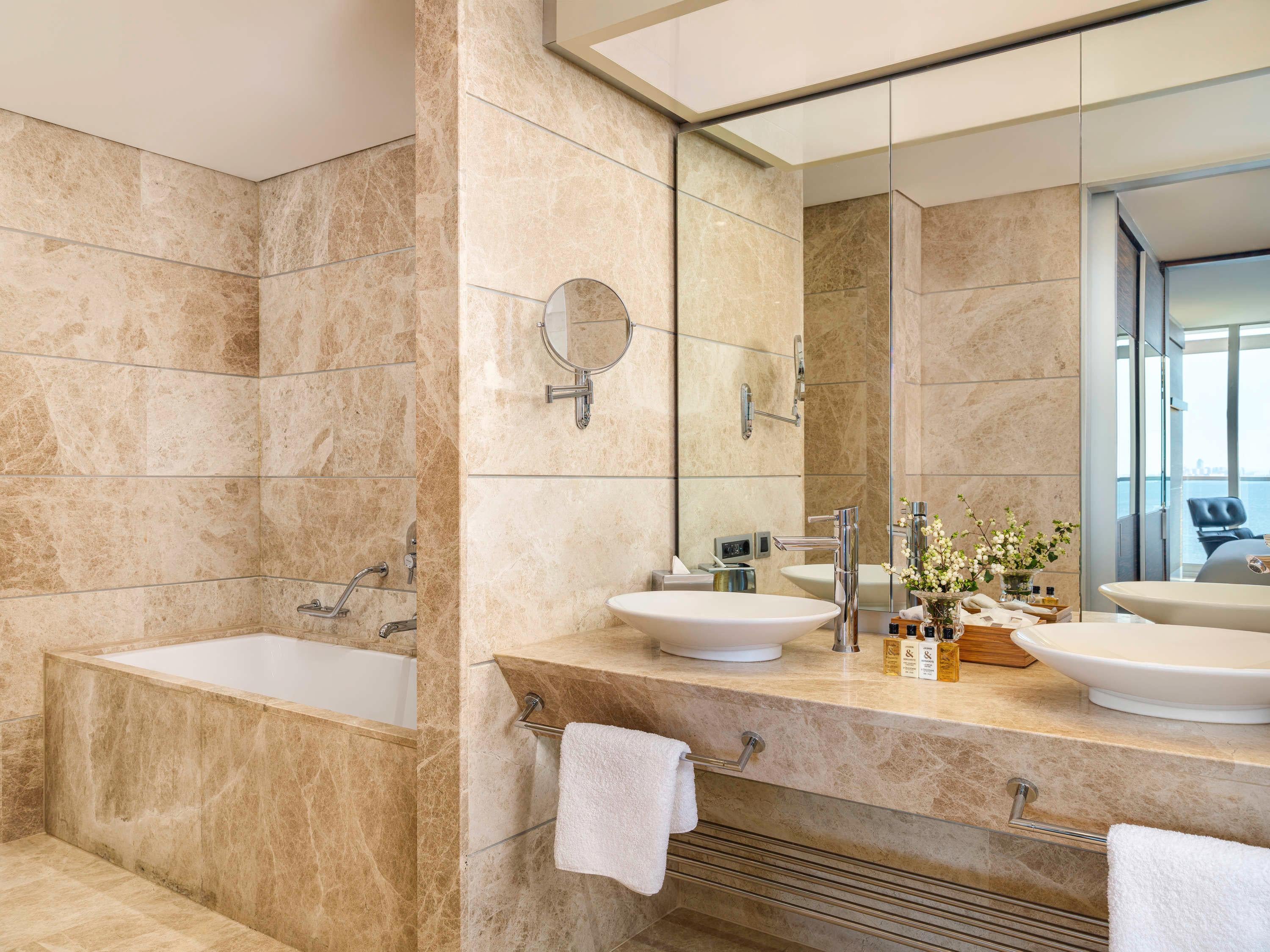 Double City View King Bed