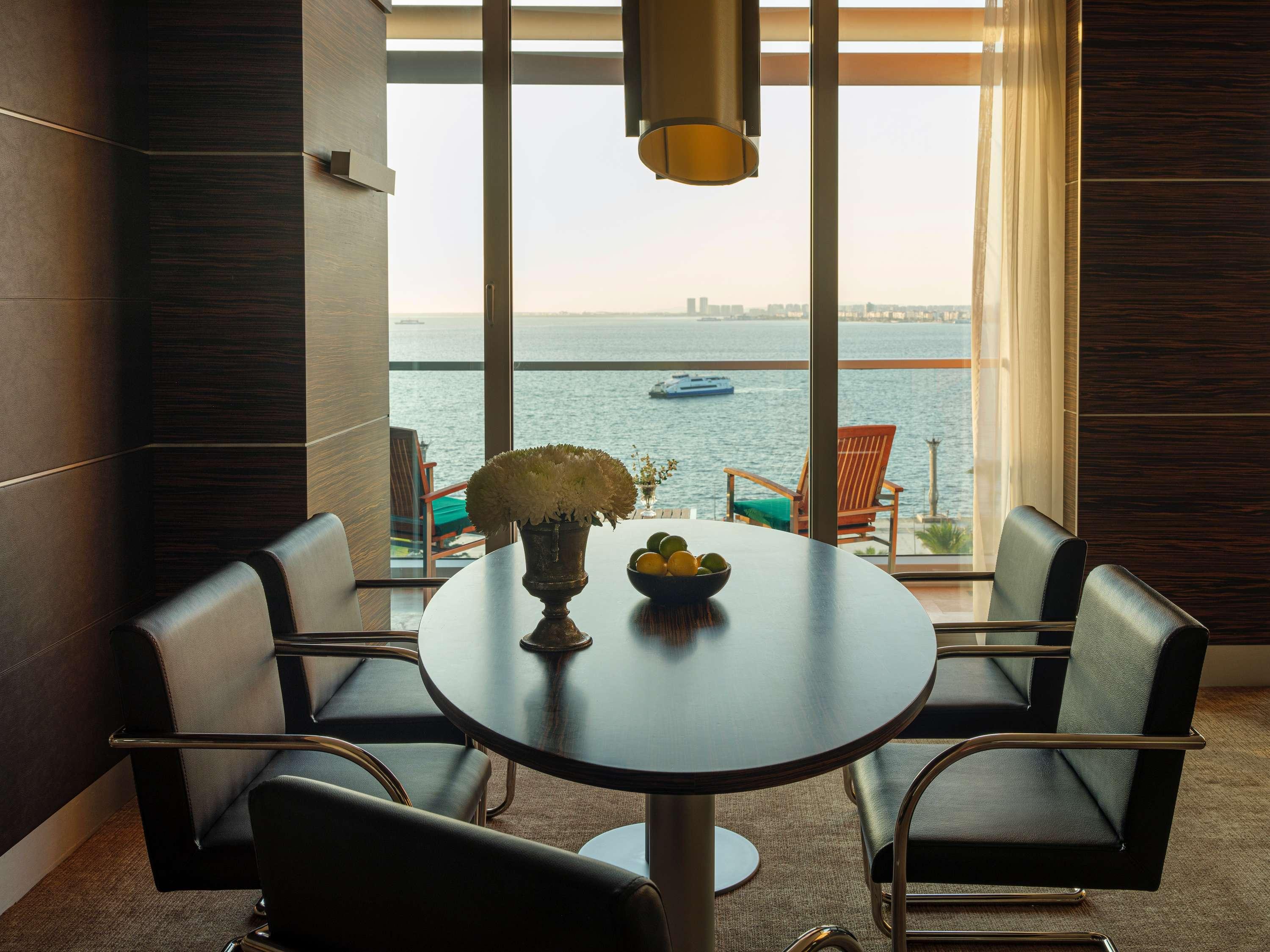 Double City View King Bed