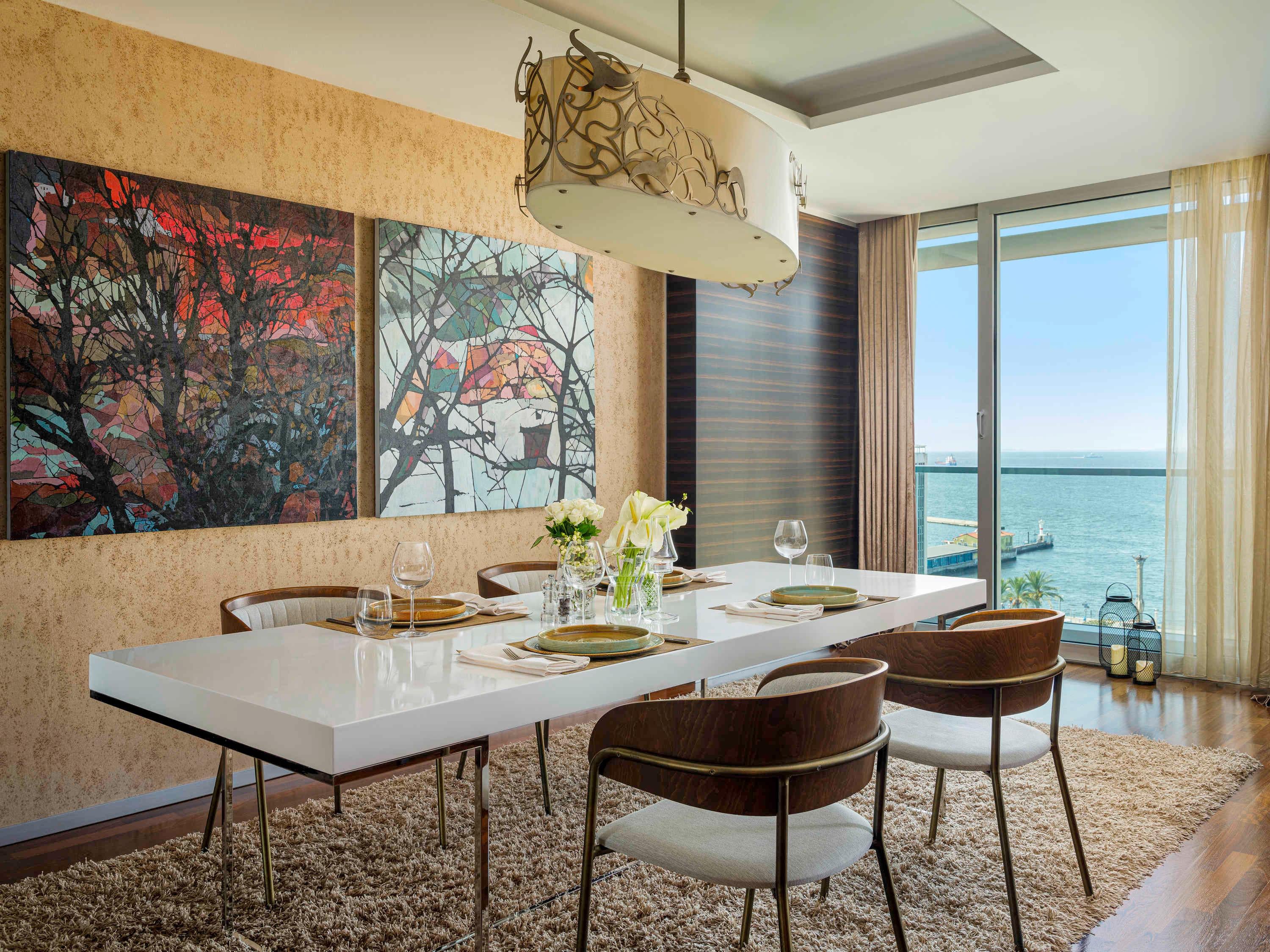 Double City View King Bed