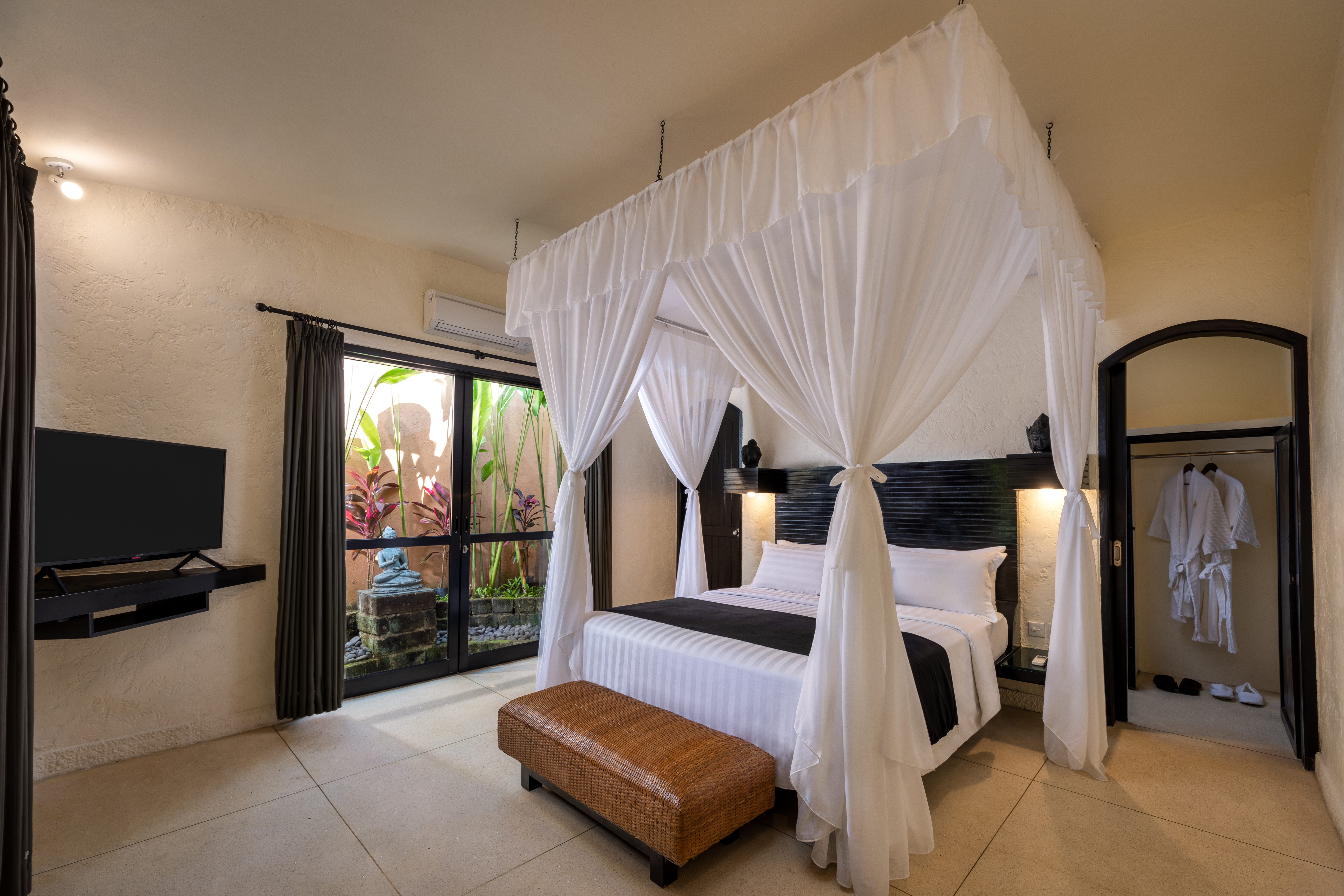 Villa Pool View One Bedroom