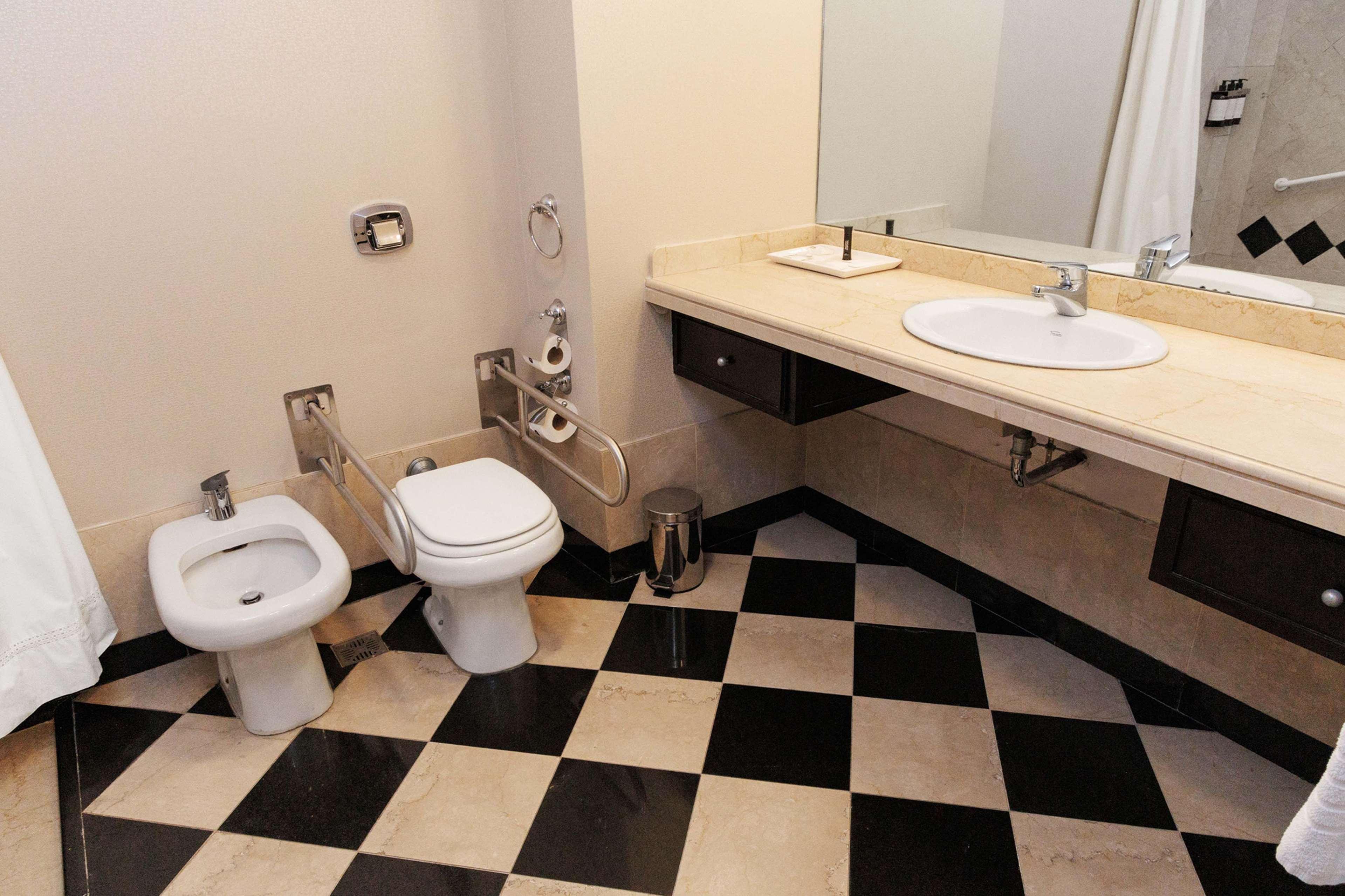 Double Accessible King Size Bed