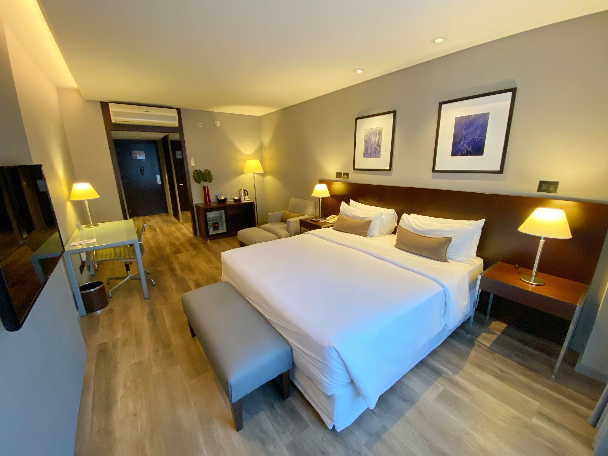 Double Queen Size Bed