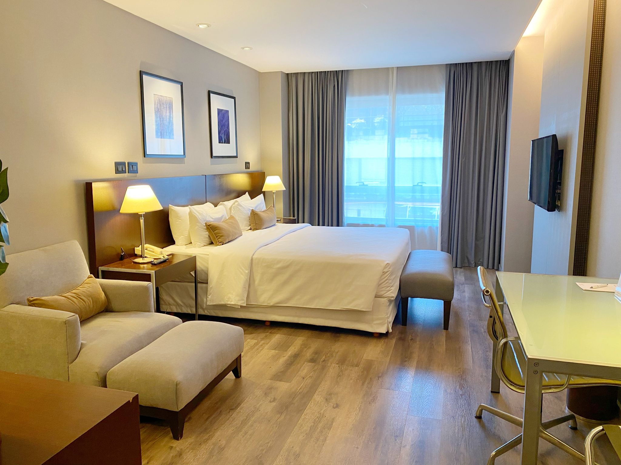 Double Queen Size Bed