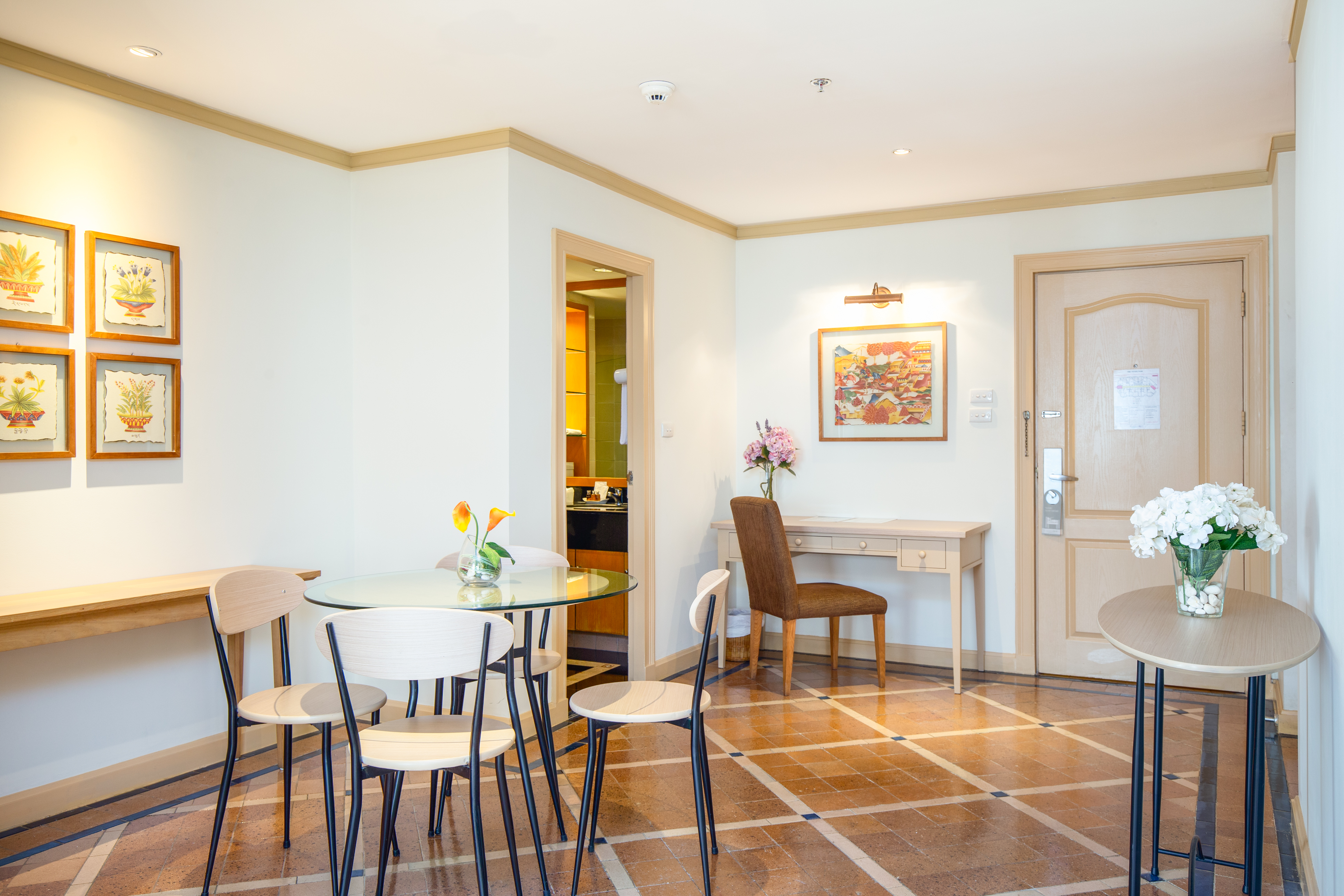 Double or Twin Deluxe Two Bedroom