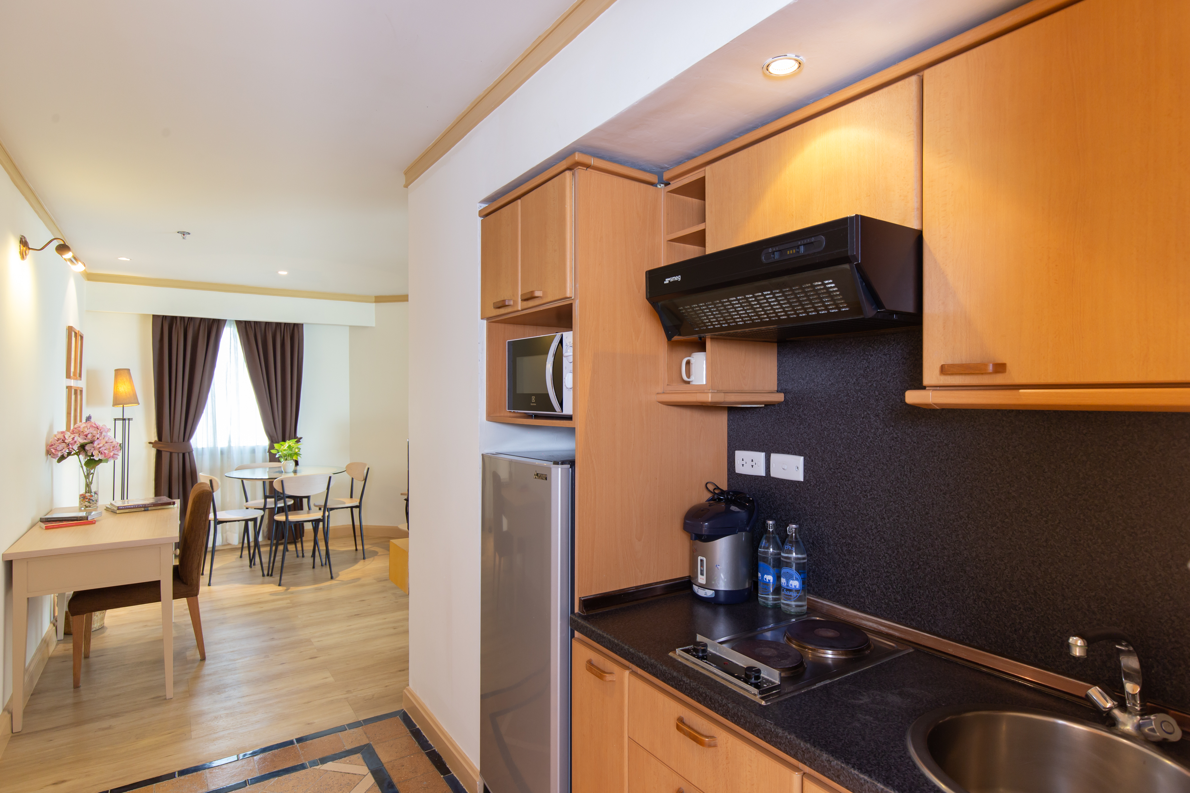 Studio Superior Capacity 2