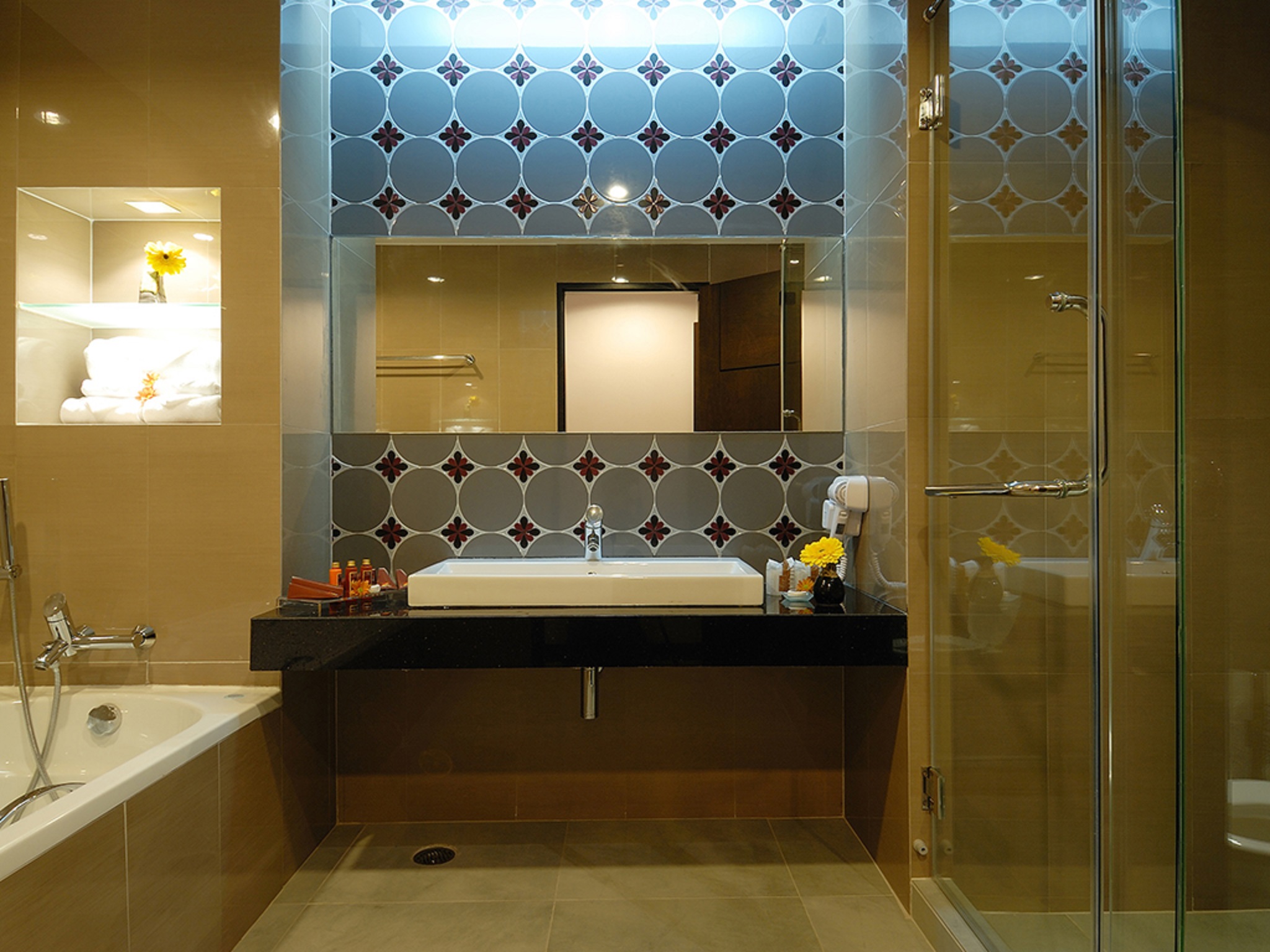 Twin Superior City View