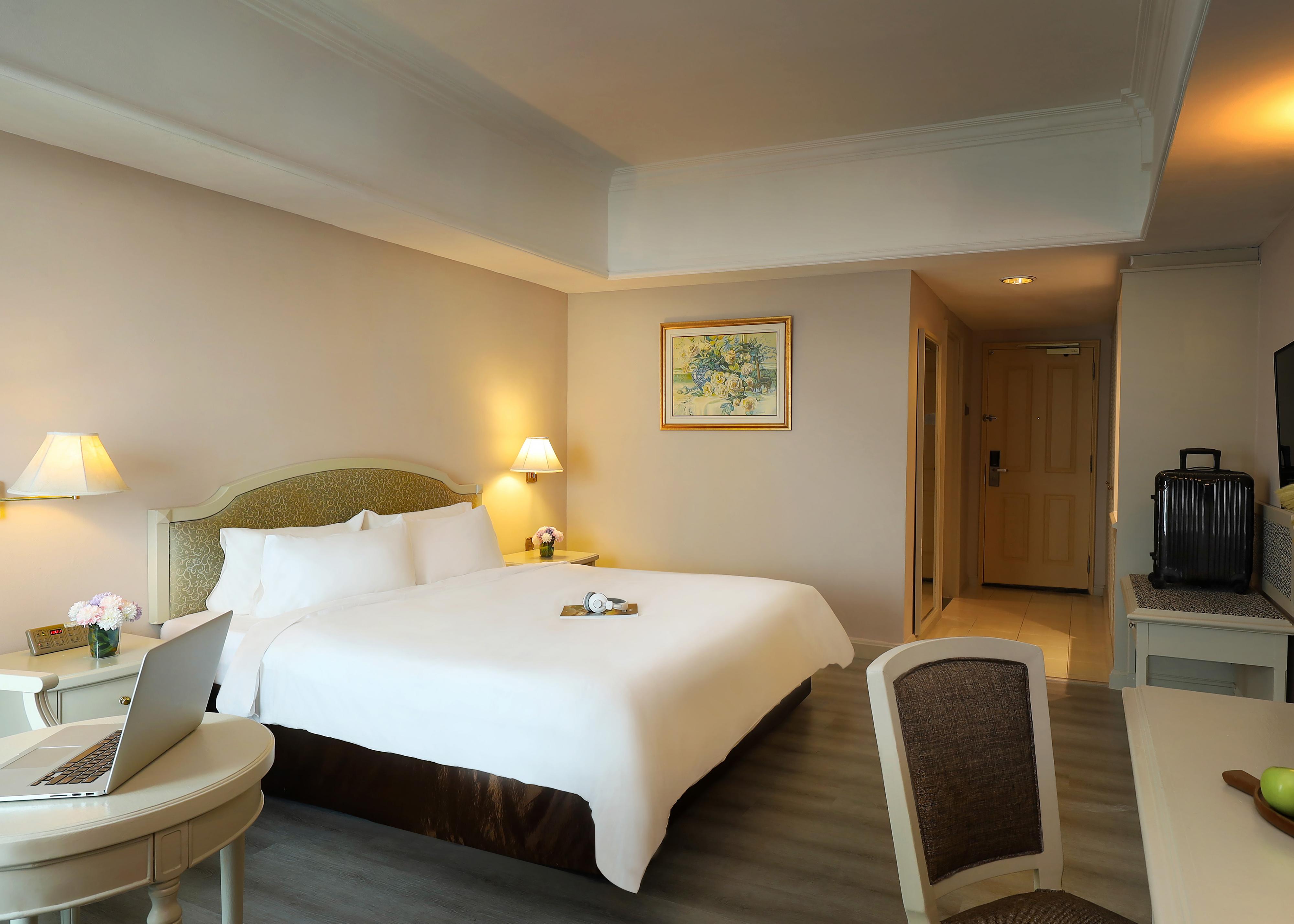 Double King Size Bed