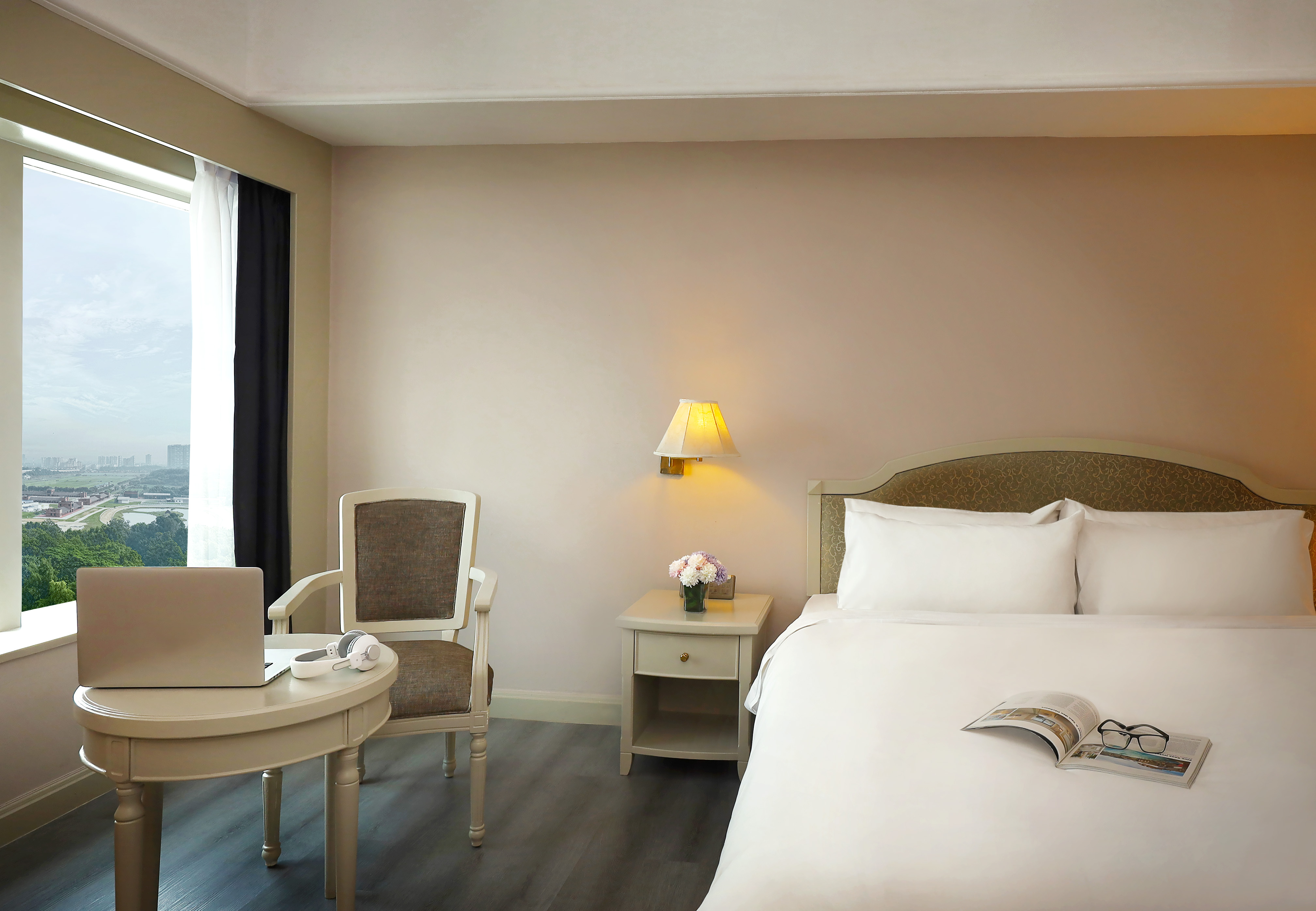 Double King Size Bed