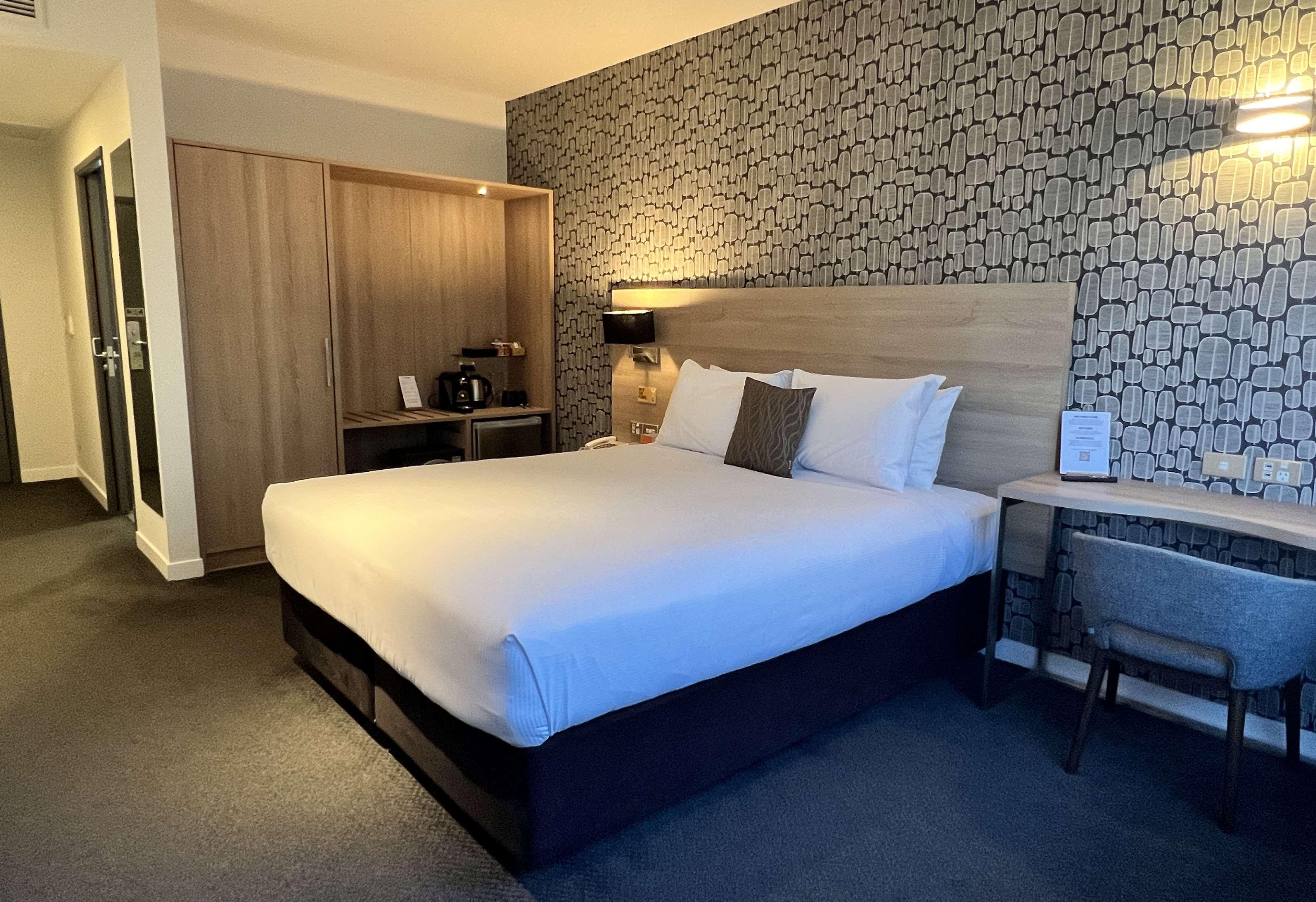 Double Accessible King Size Bed