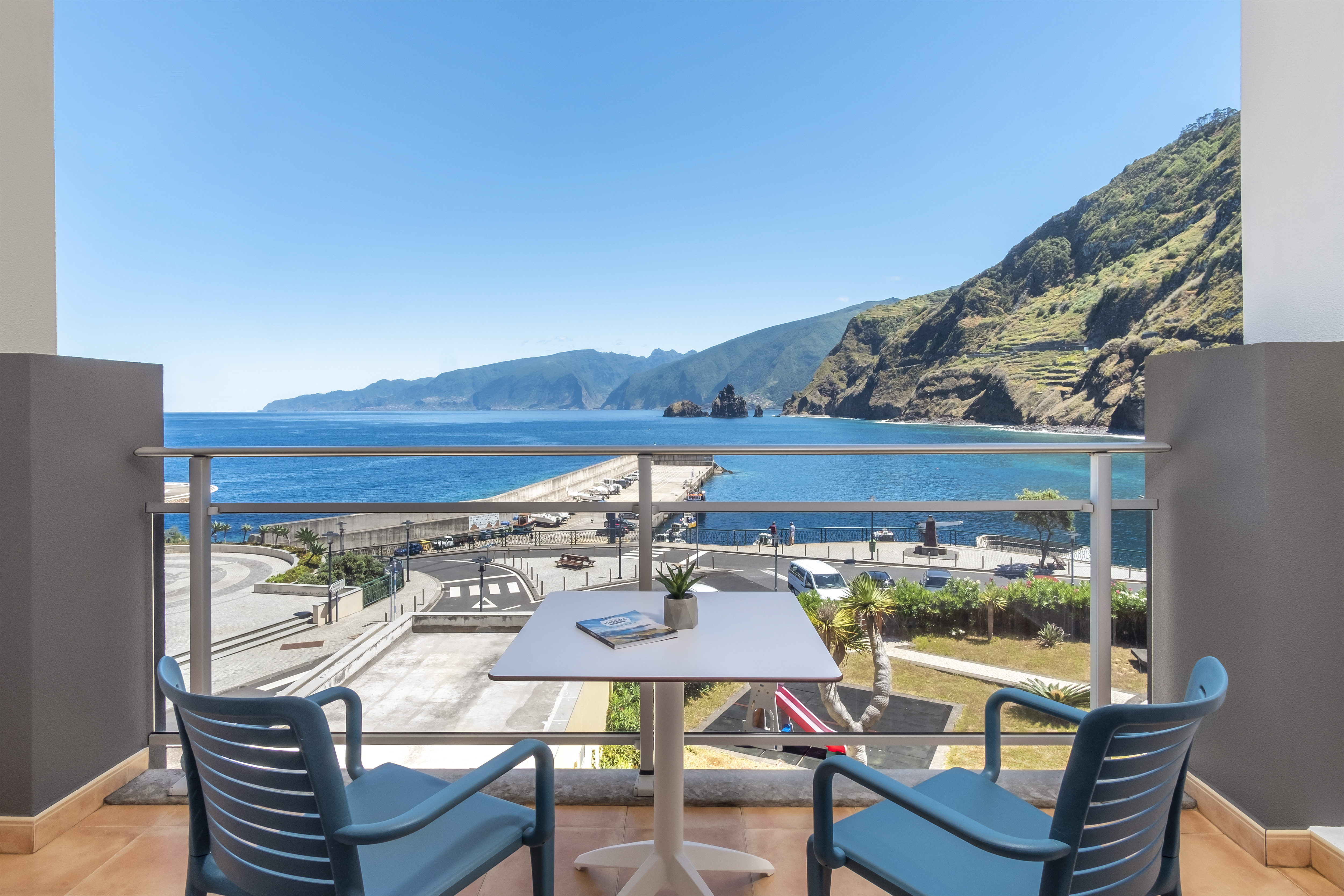 Double or Twin Superior Sea View