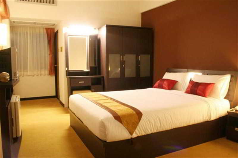 Double or Twin Deluxe