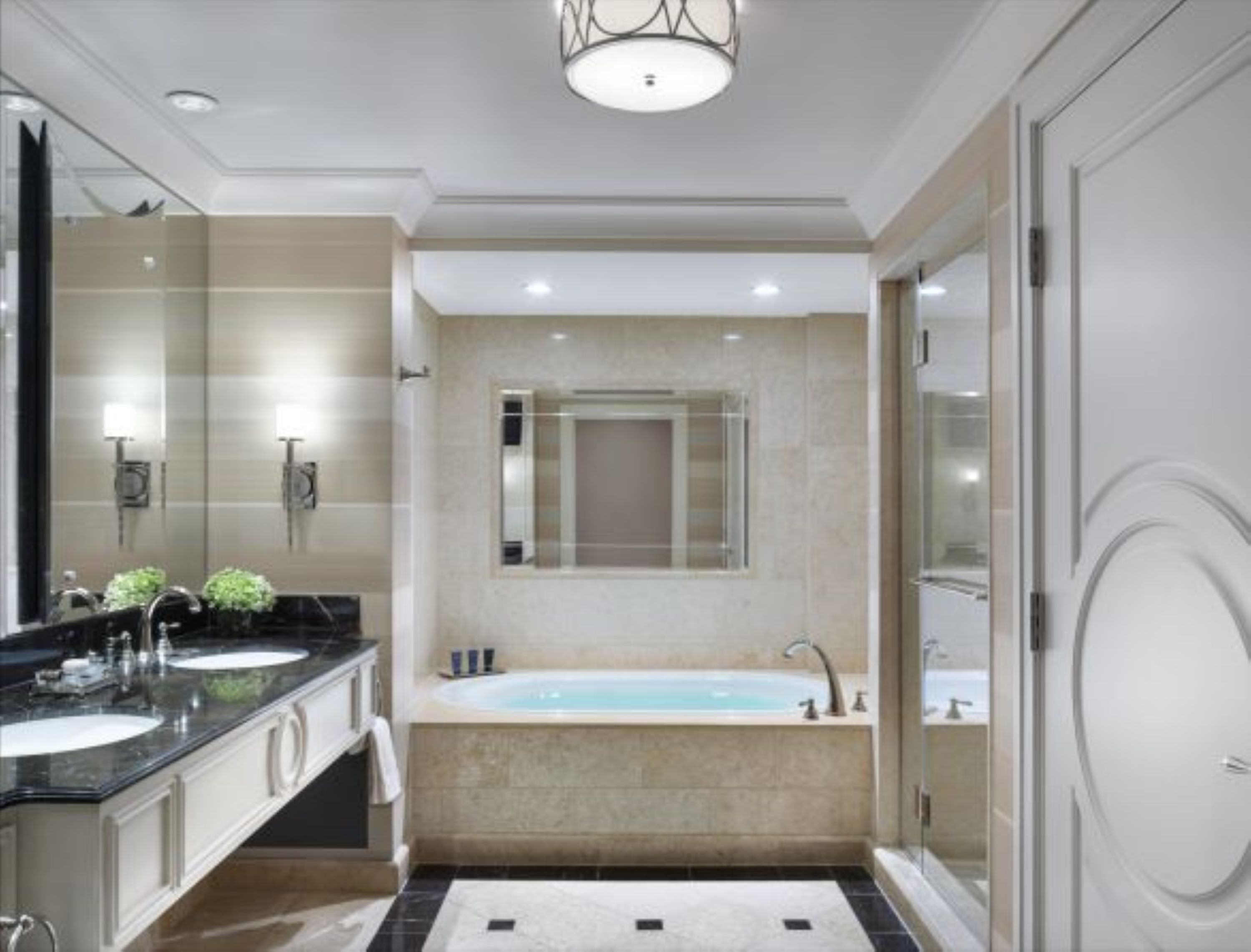 Suite Luxury City View