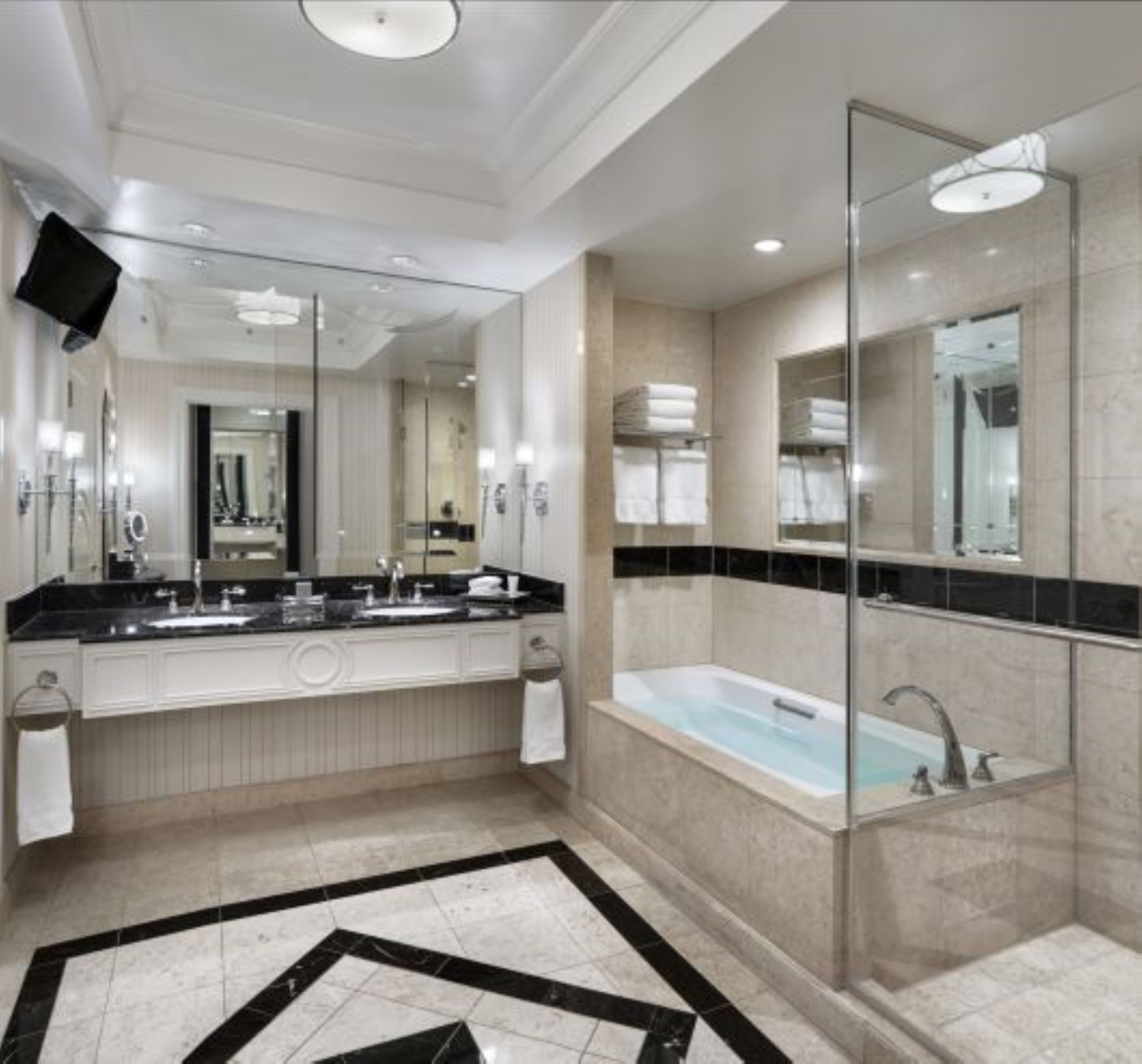 Suite Deluxe with Views