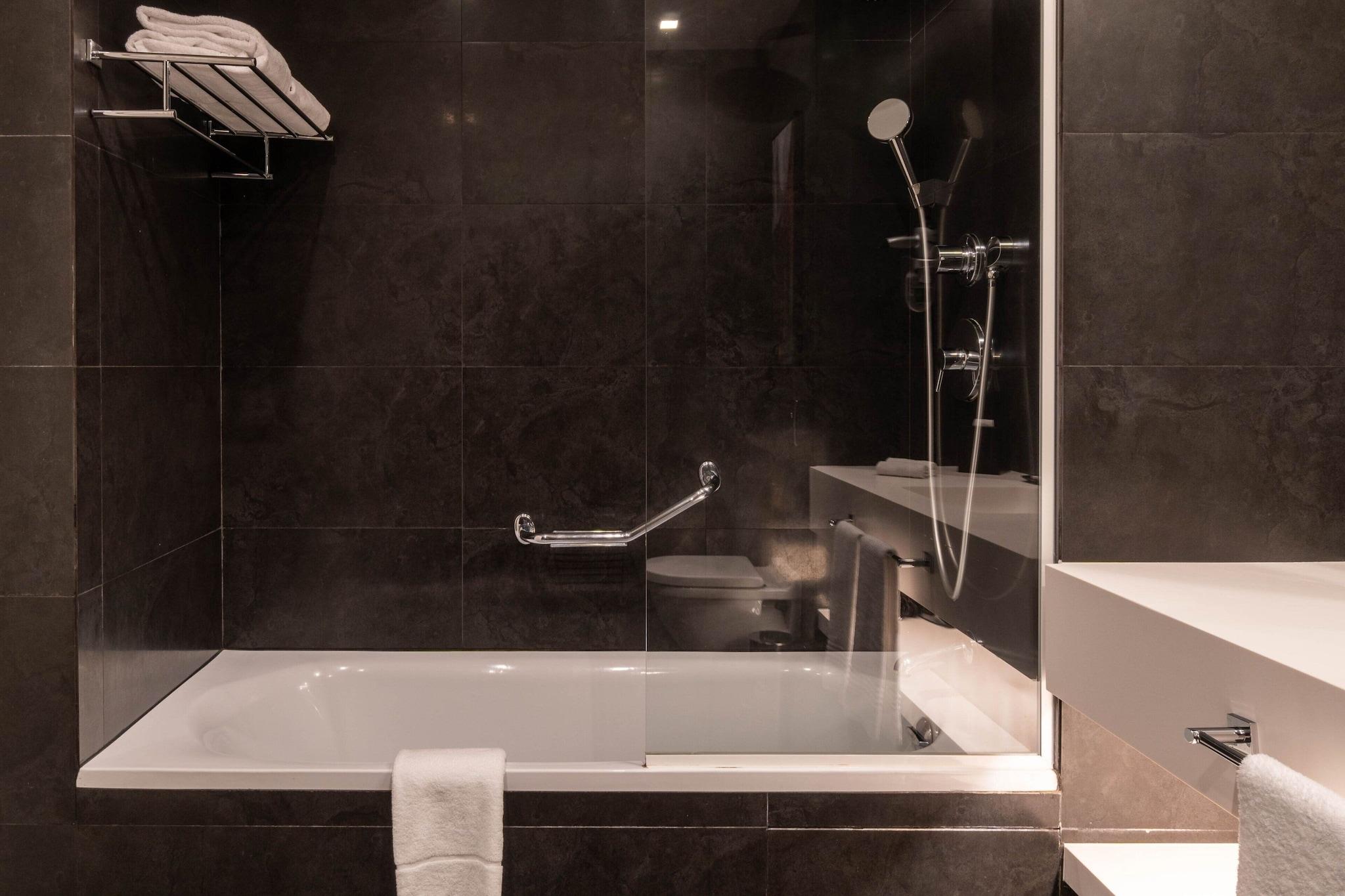 Double Premium with Views