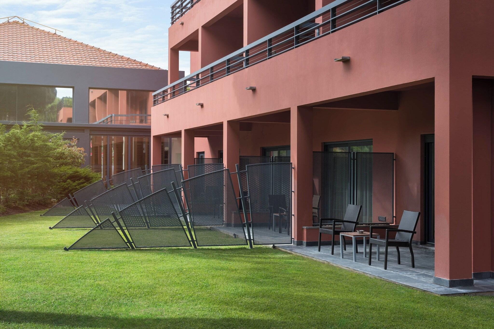 Suite Premium Queen Bed