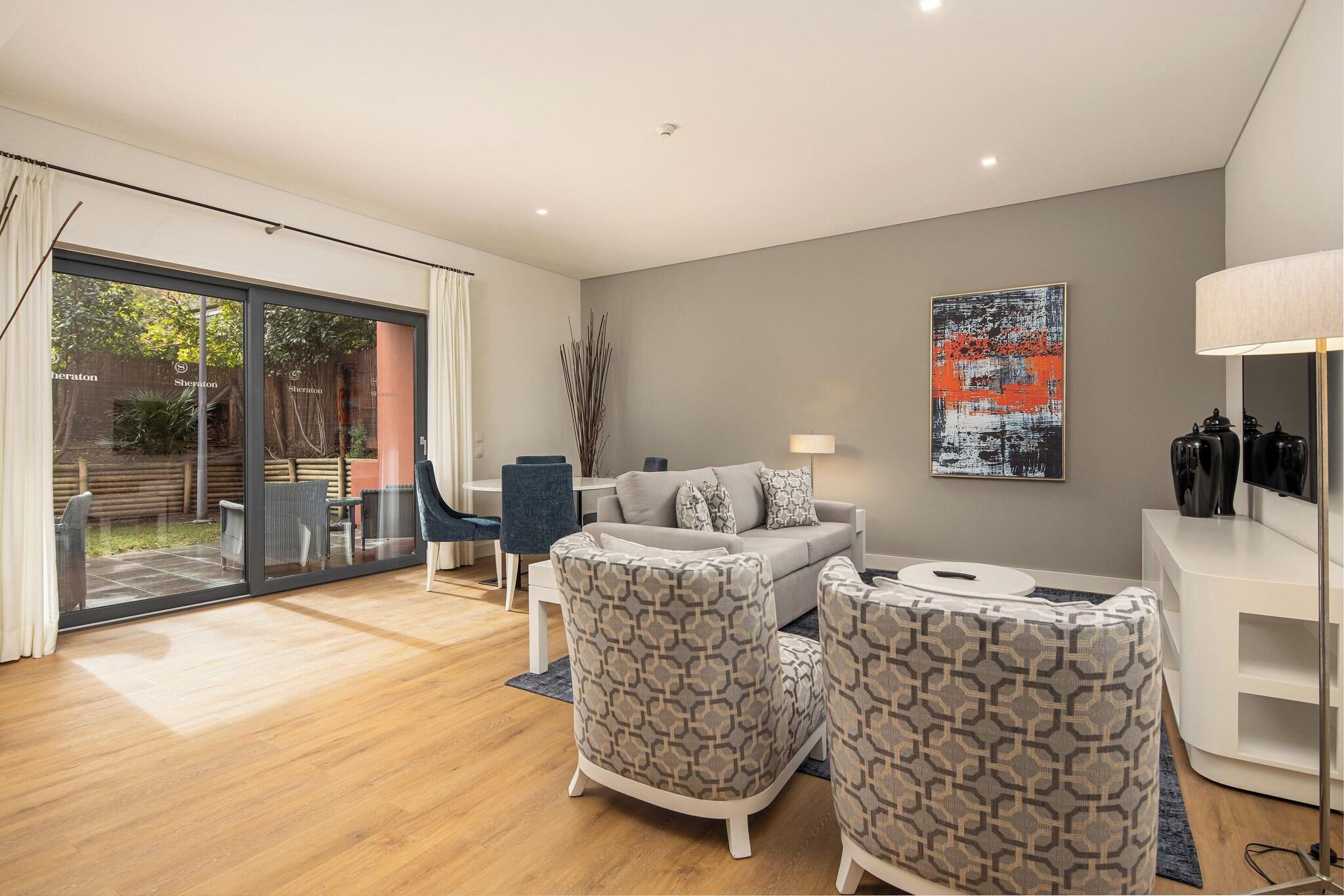 Suite Premium Queen Bed