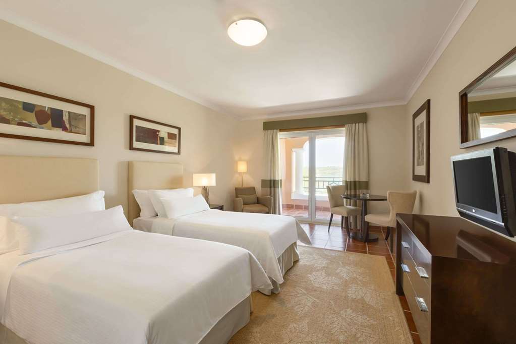 Twin Deluxe Superior