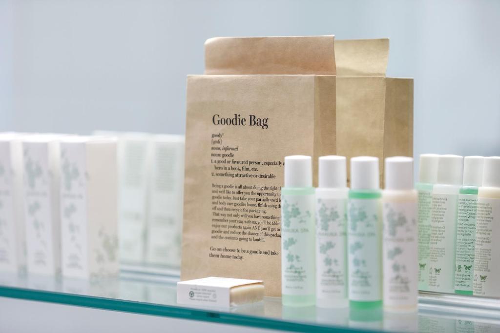 Studio Queen Size Bed