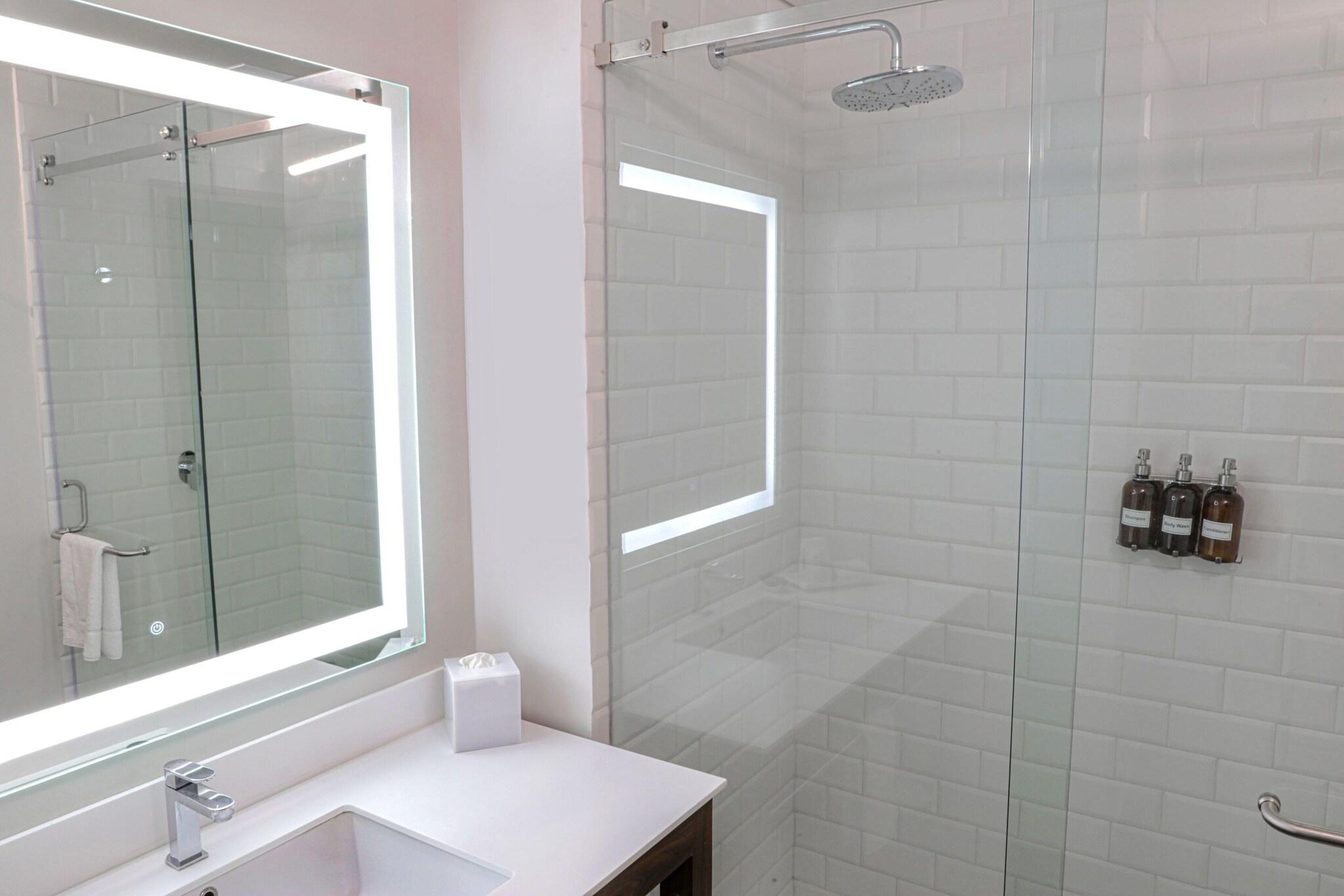 Double City View King Bed