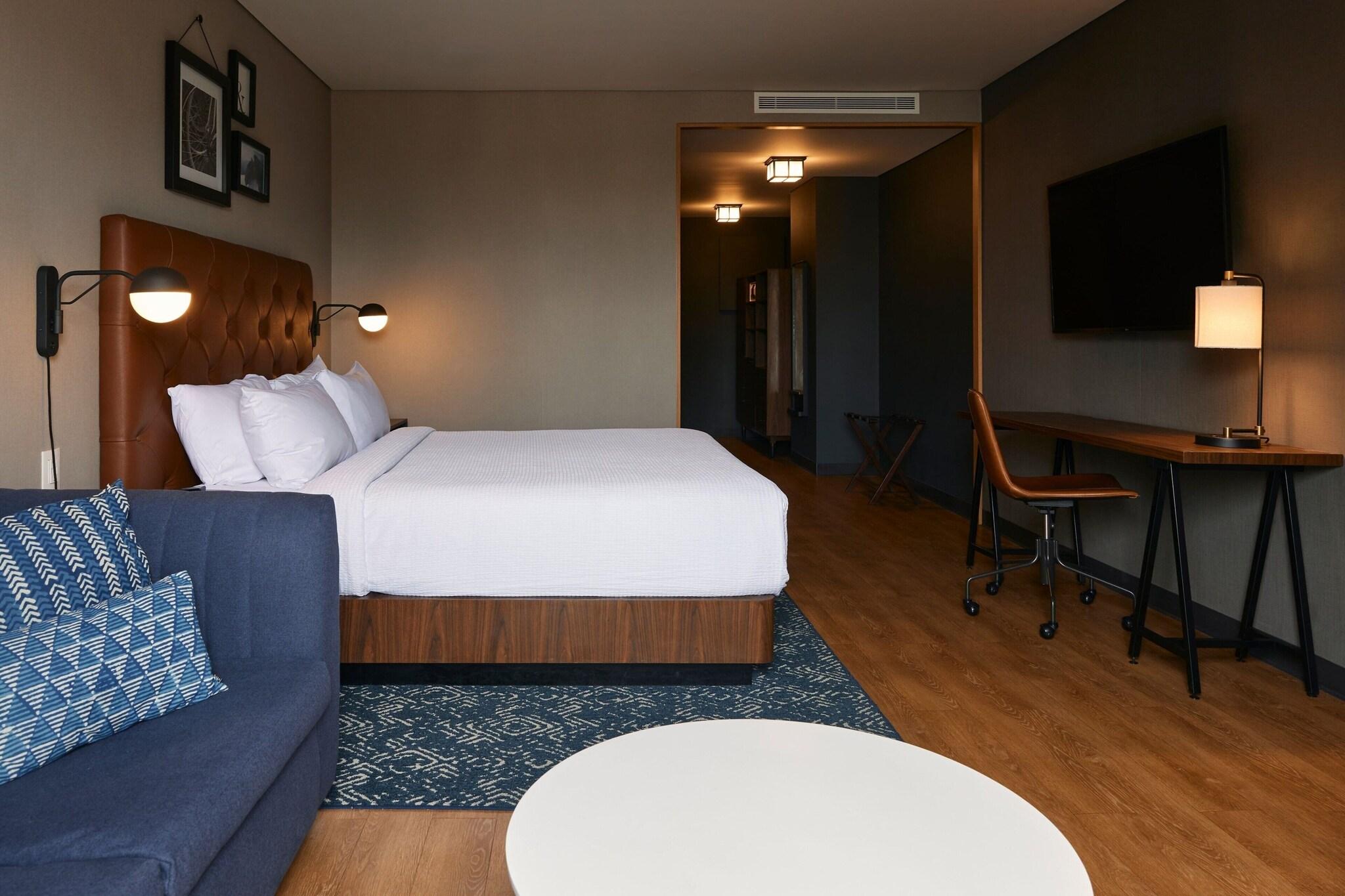 Double City View King Bed