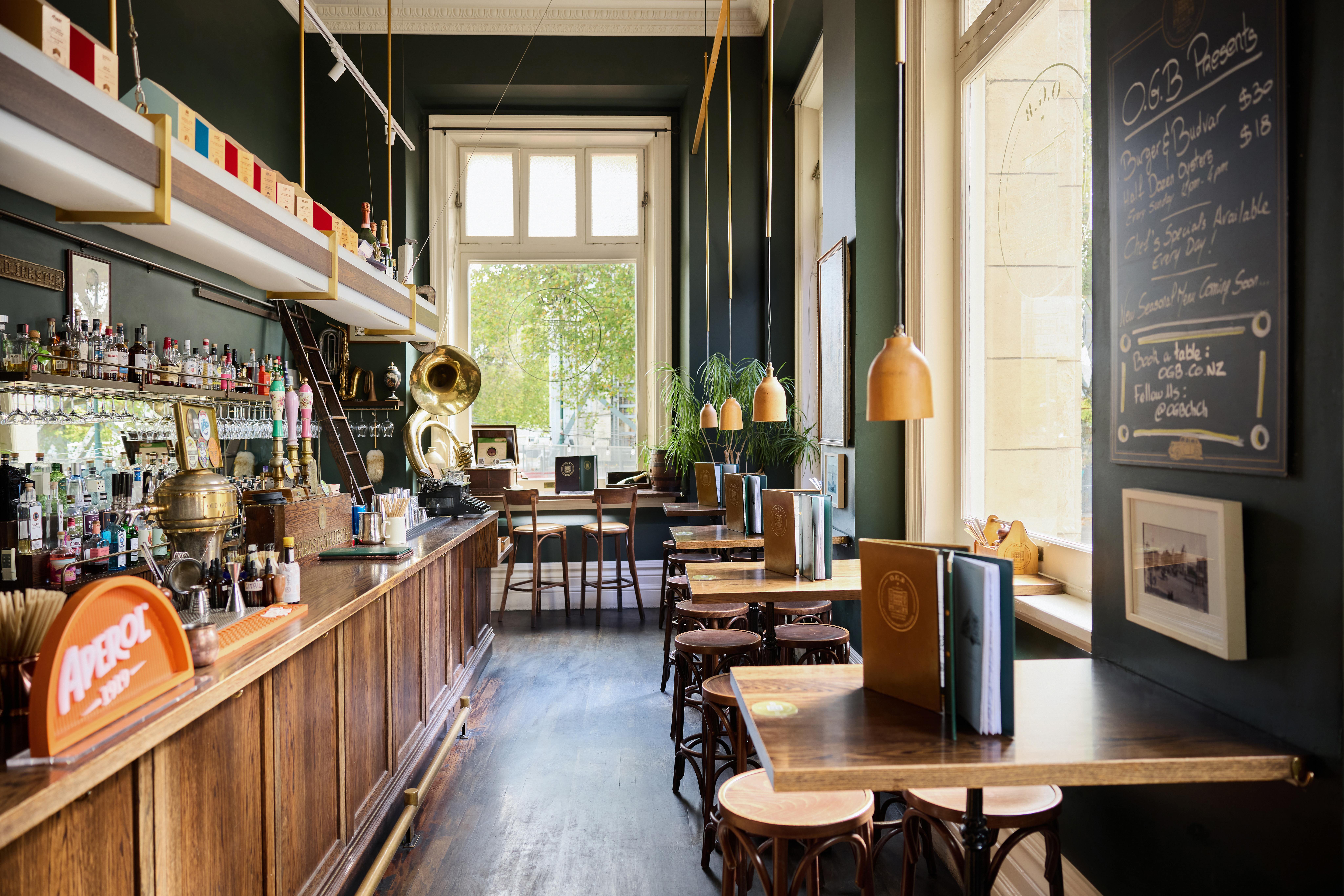 Bar