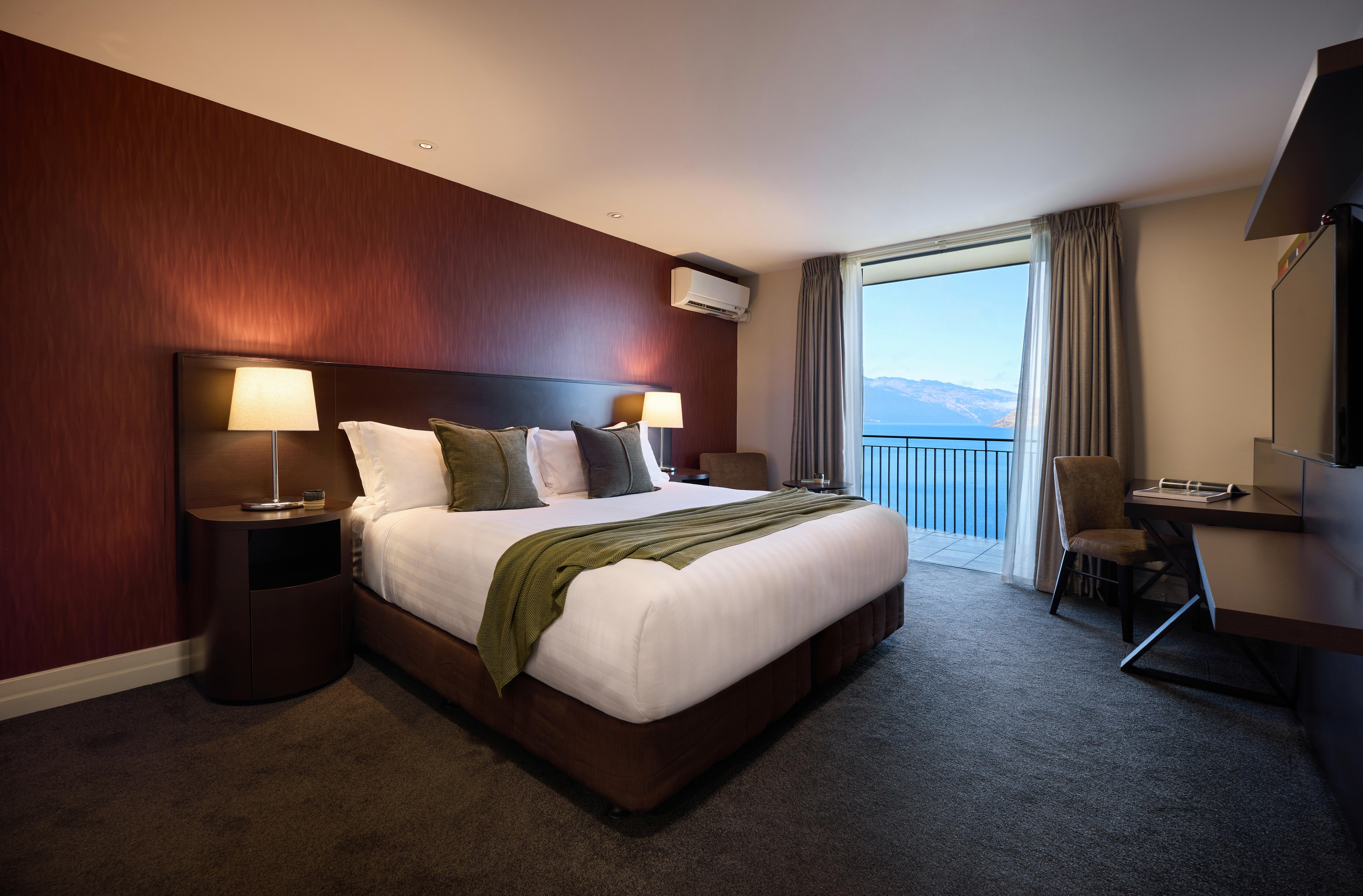 Double or Twin Deluxe Lake View