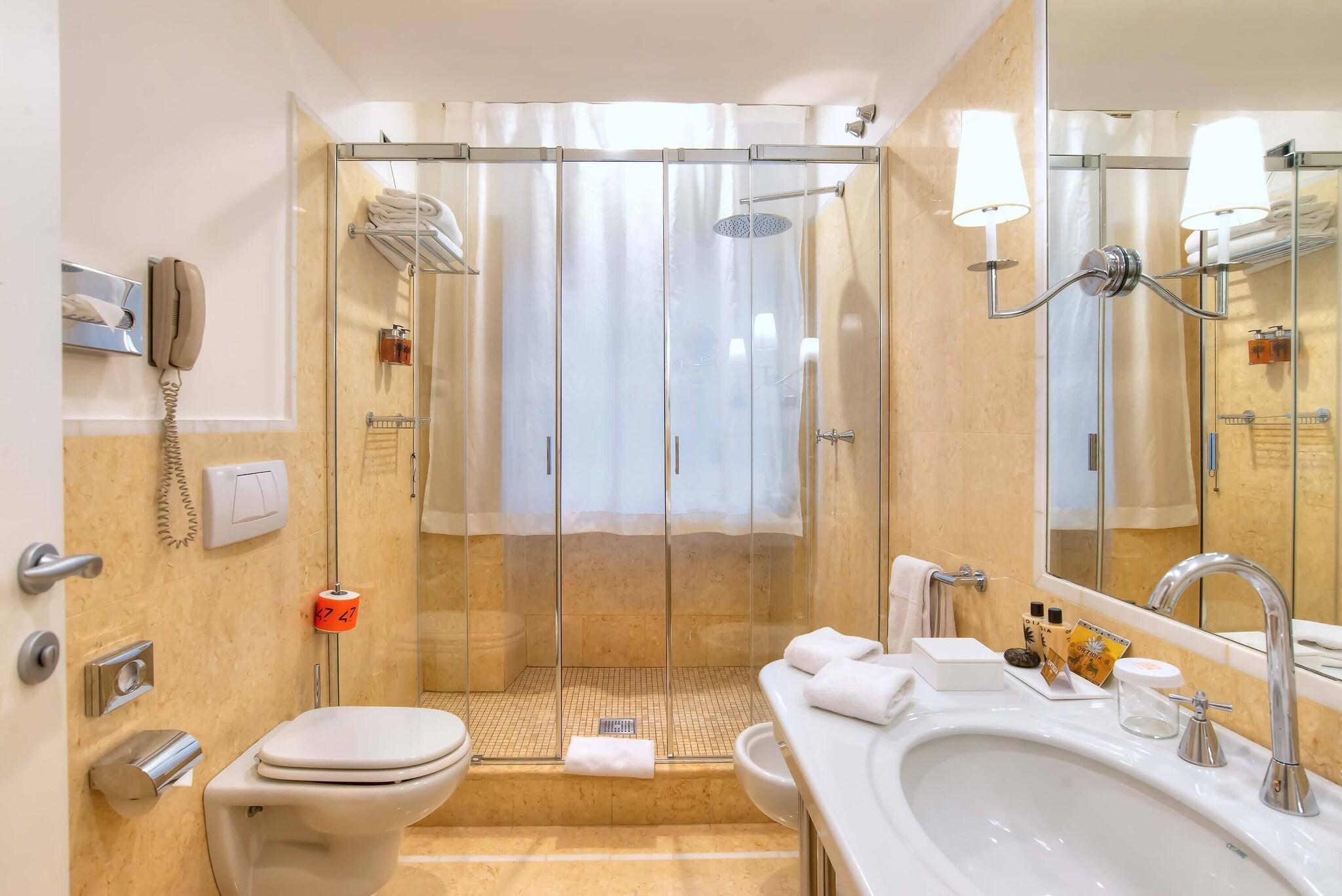 Double Deluxe King Bed