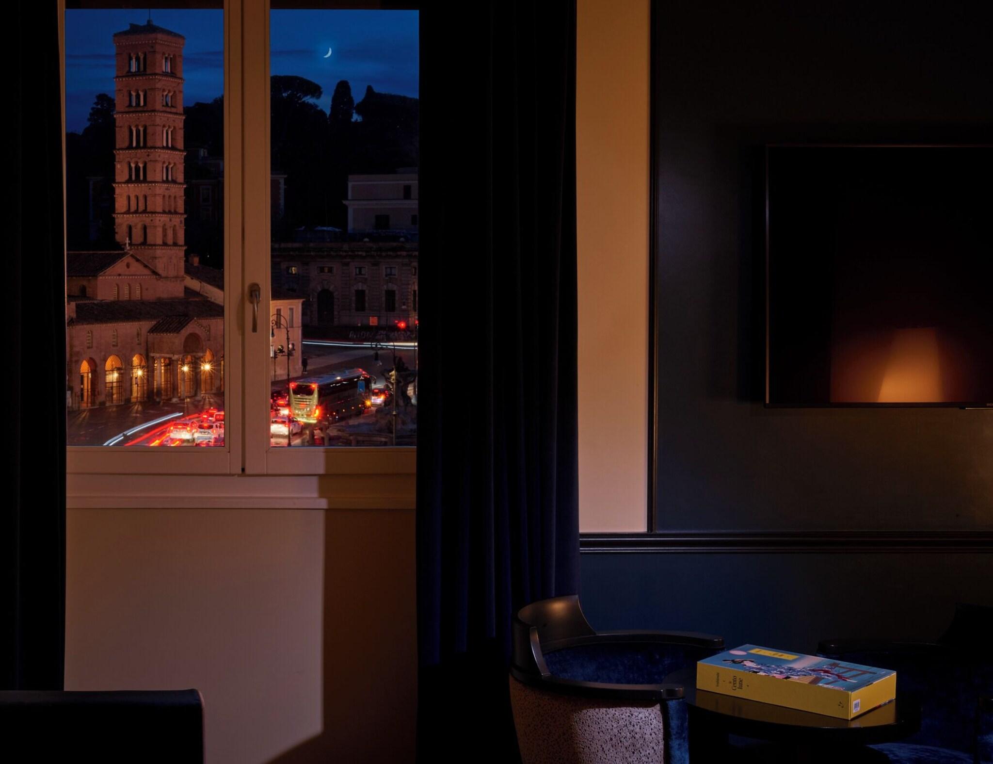 Twin Deluxe Two Beds