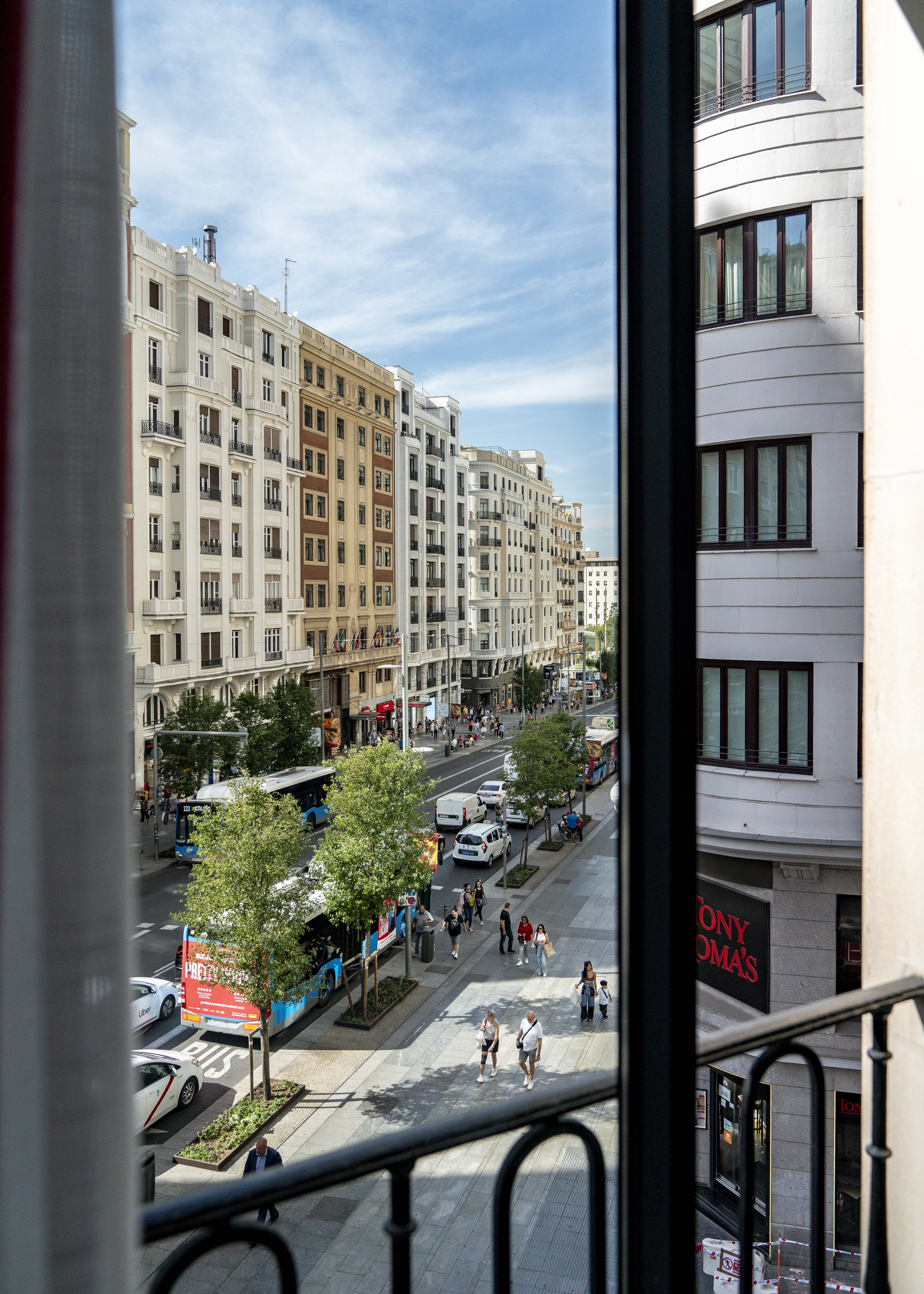 Double Single with Views