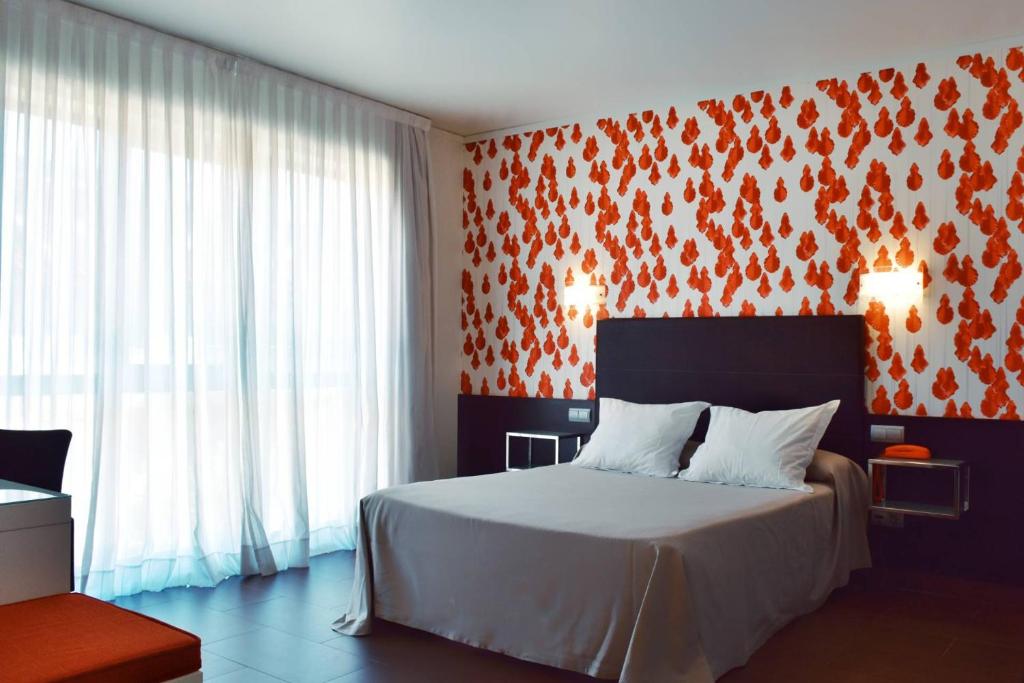 Double or Twin Economy