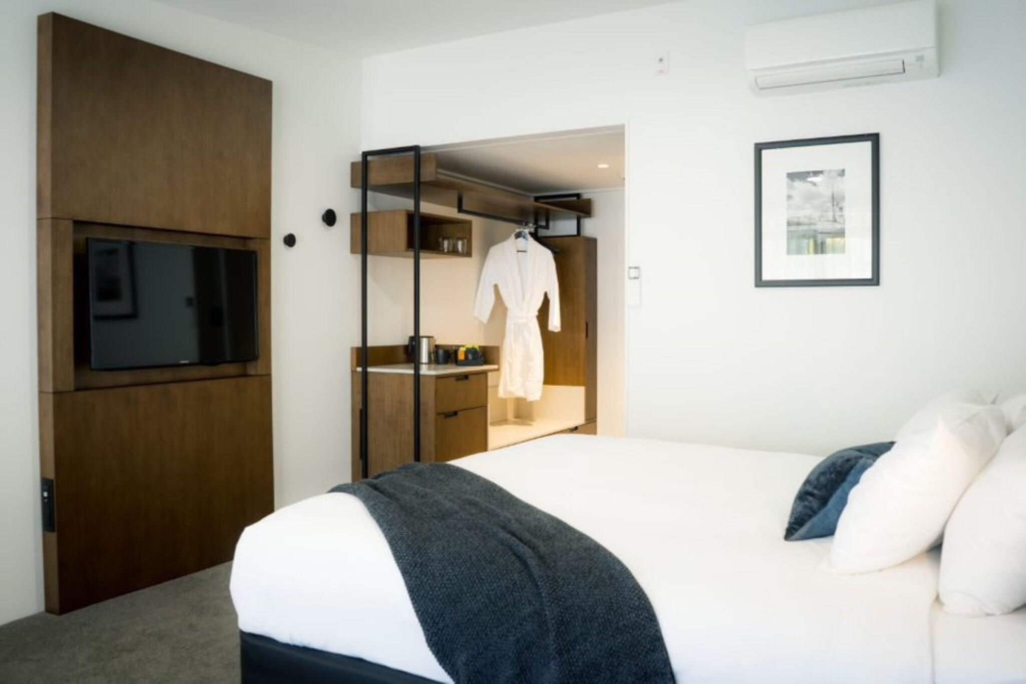 Double King Size Bed