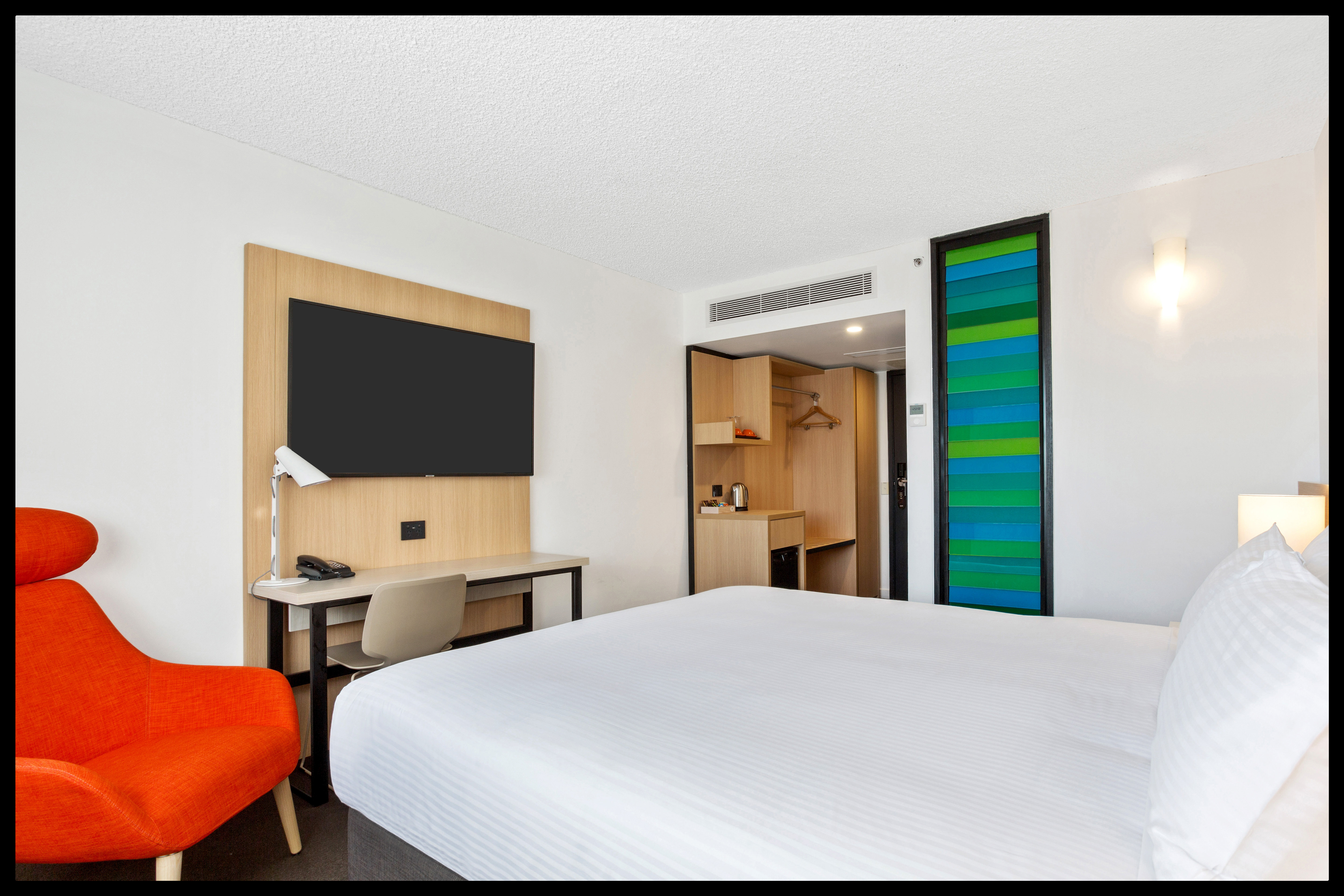 Double Deluxe King Bed