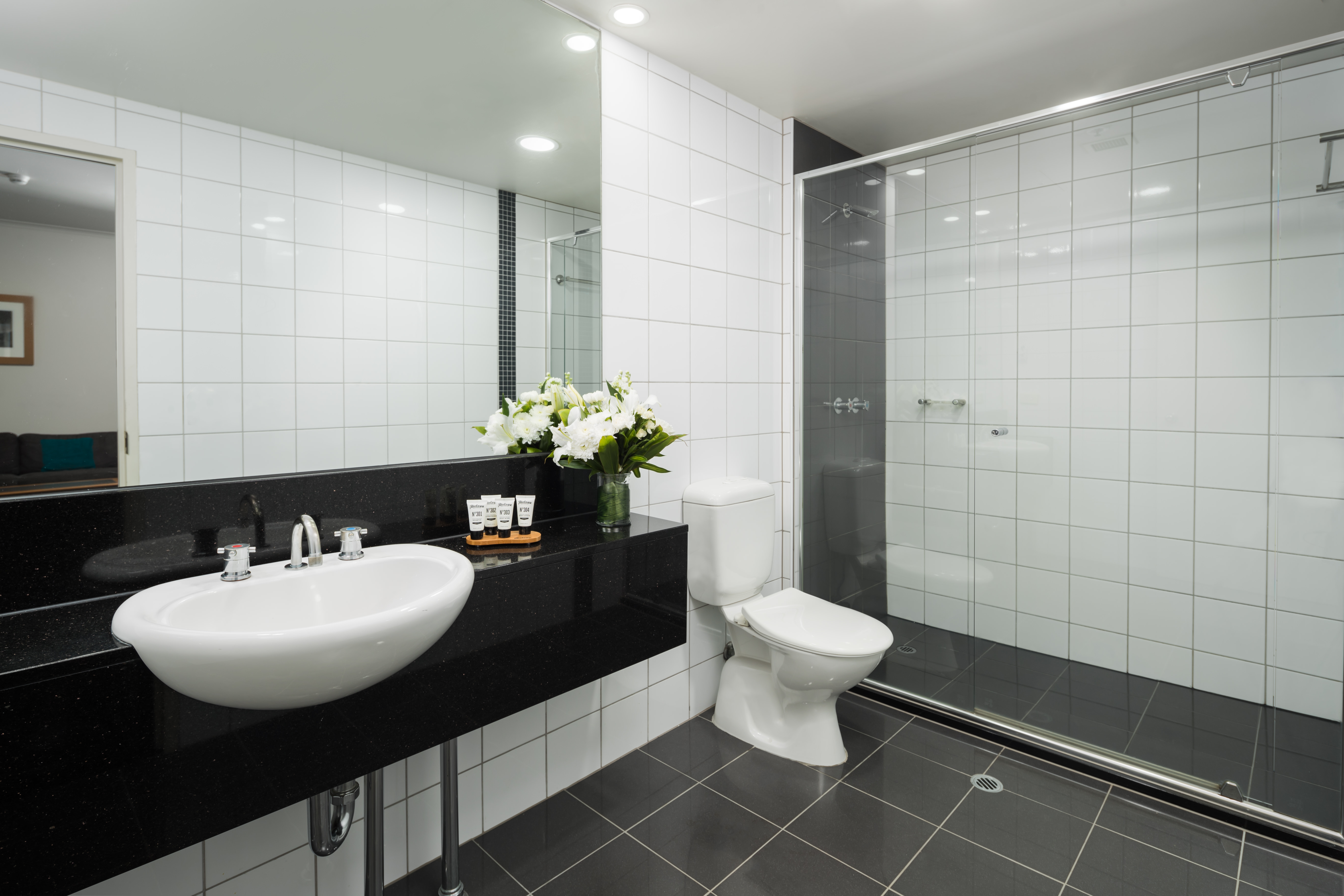 Studio Queen Size Bed