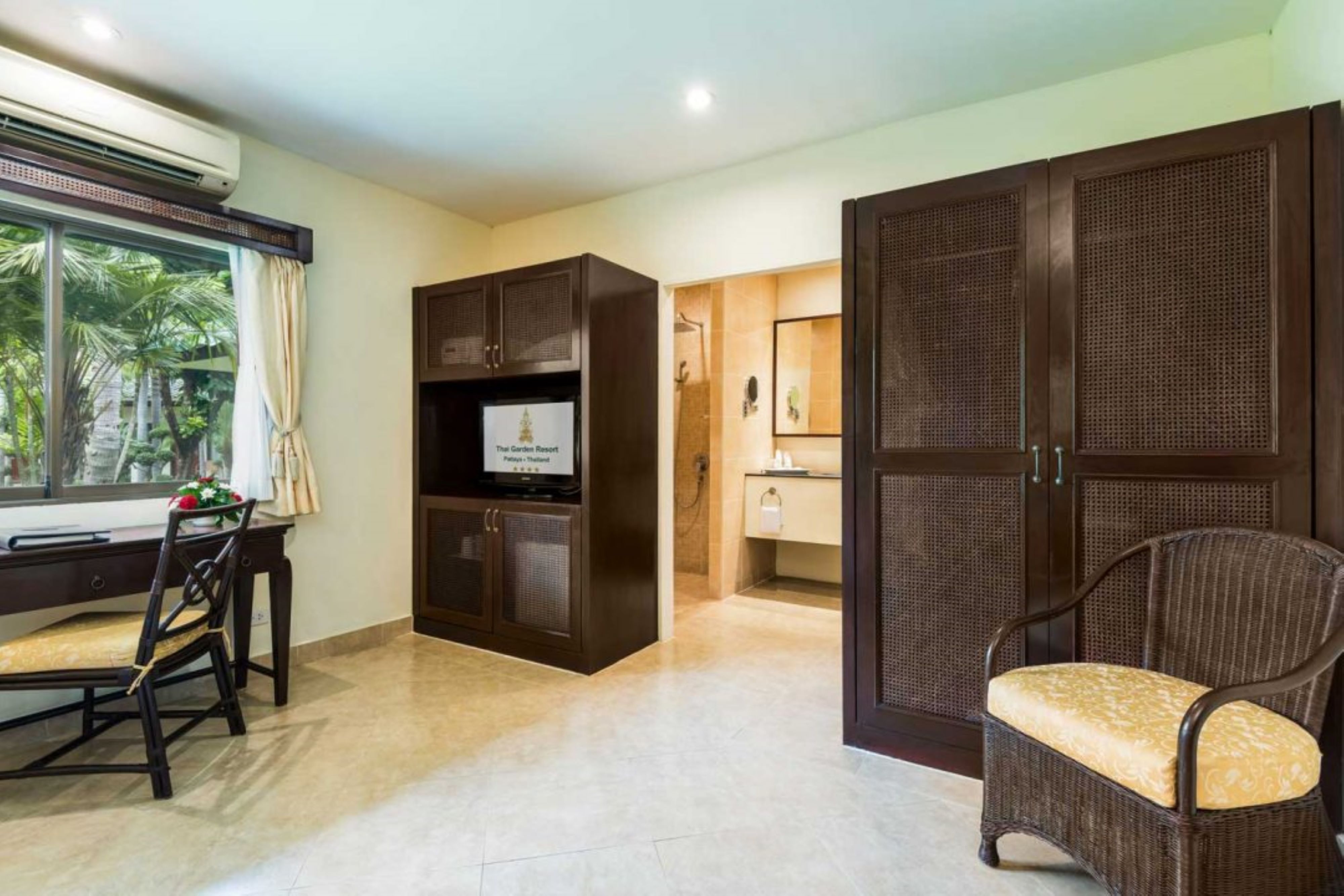 Bungalow Deluxe Capacity 2