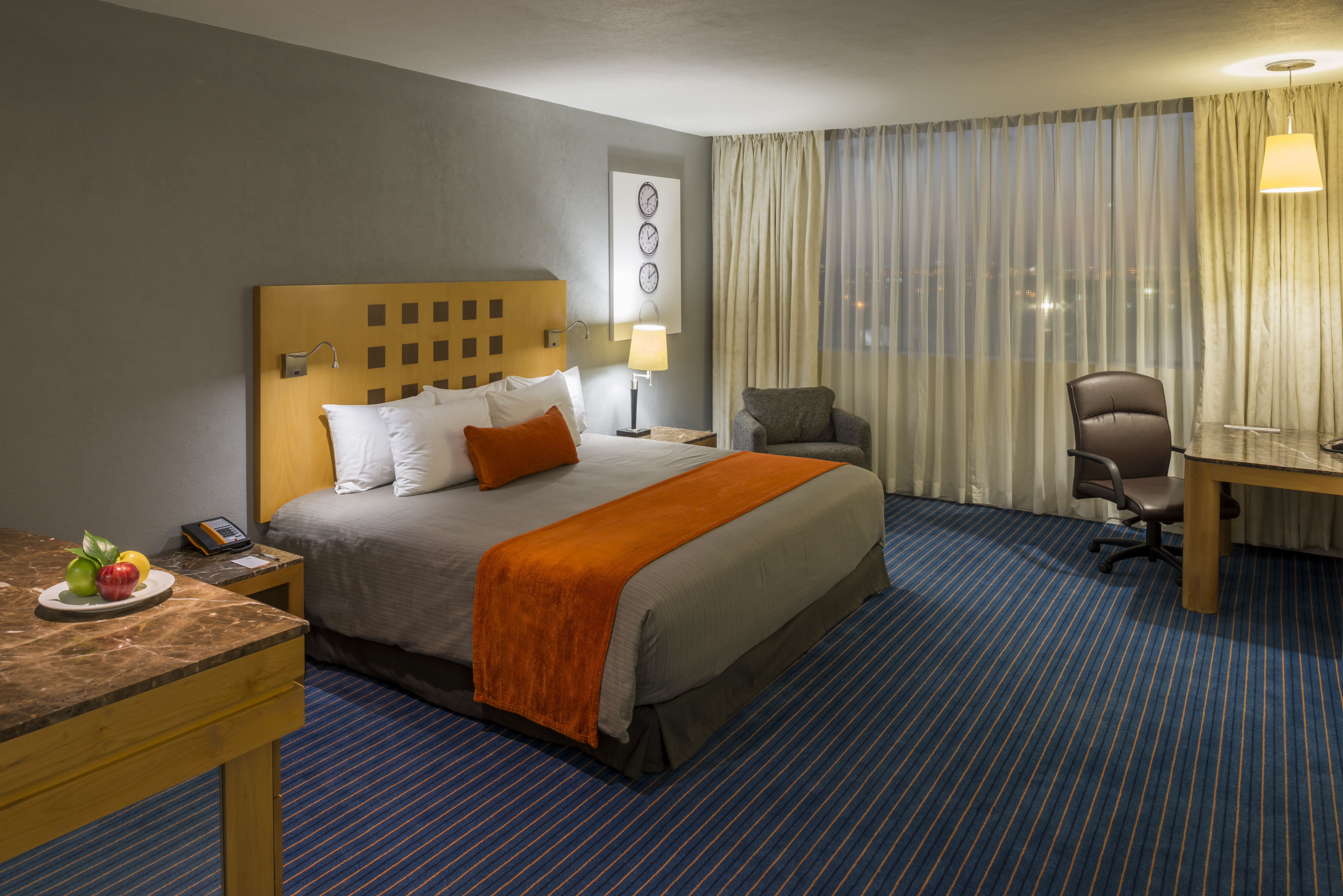 Double Deluxe King Bed