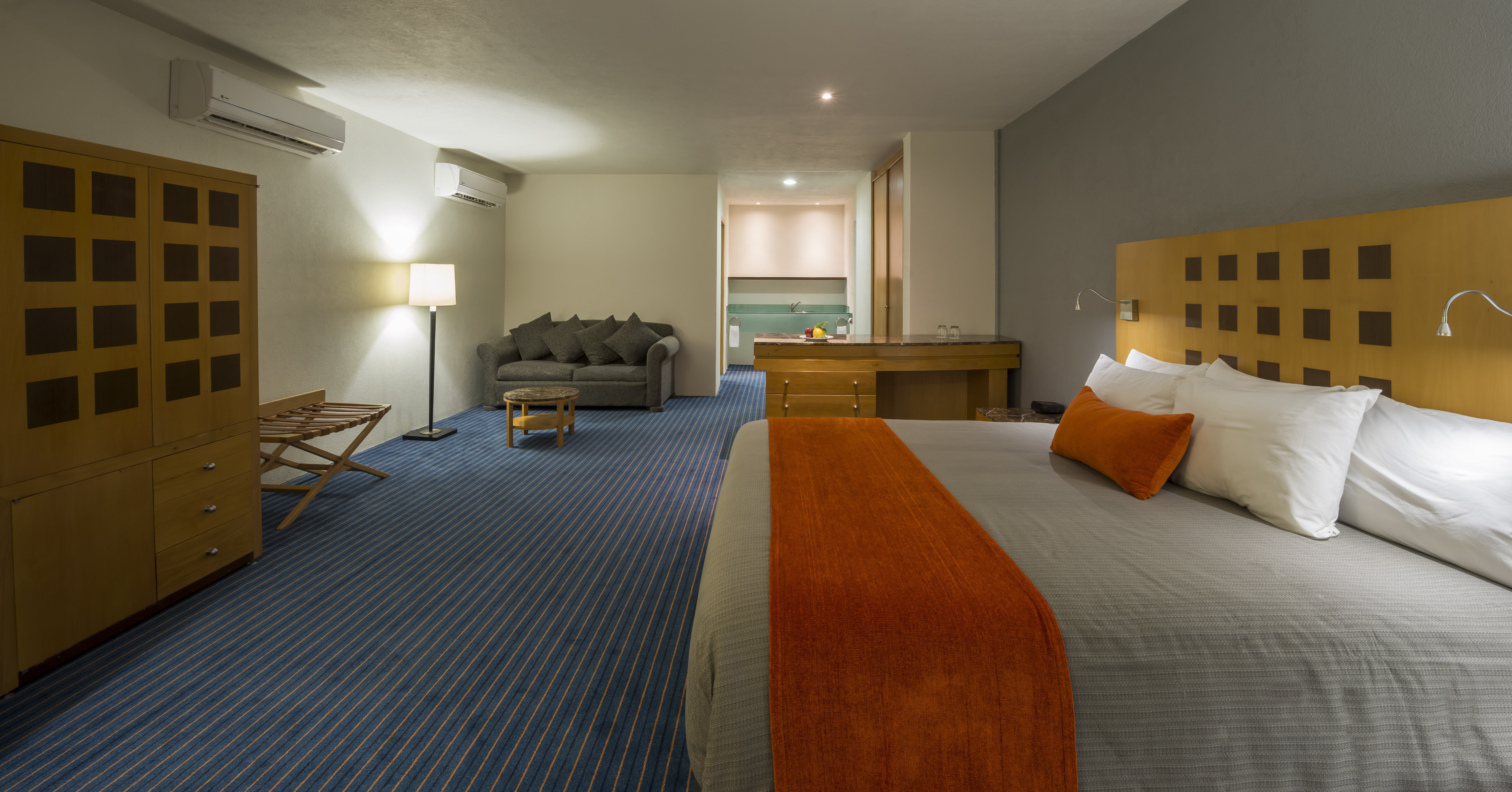 Double Deluxe King Bed