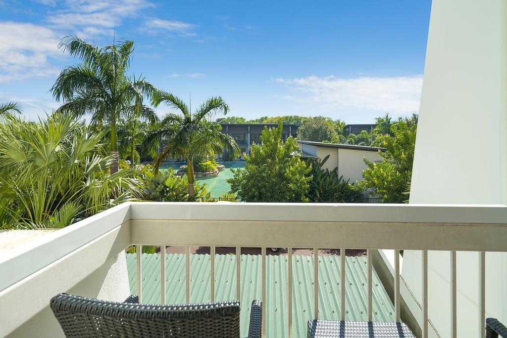 Double Deluxe King Bed